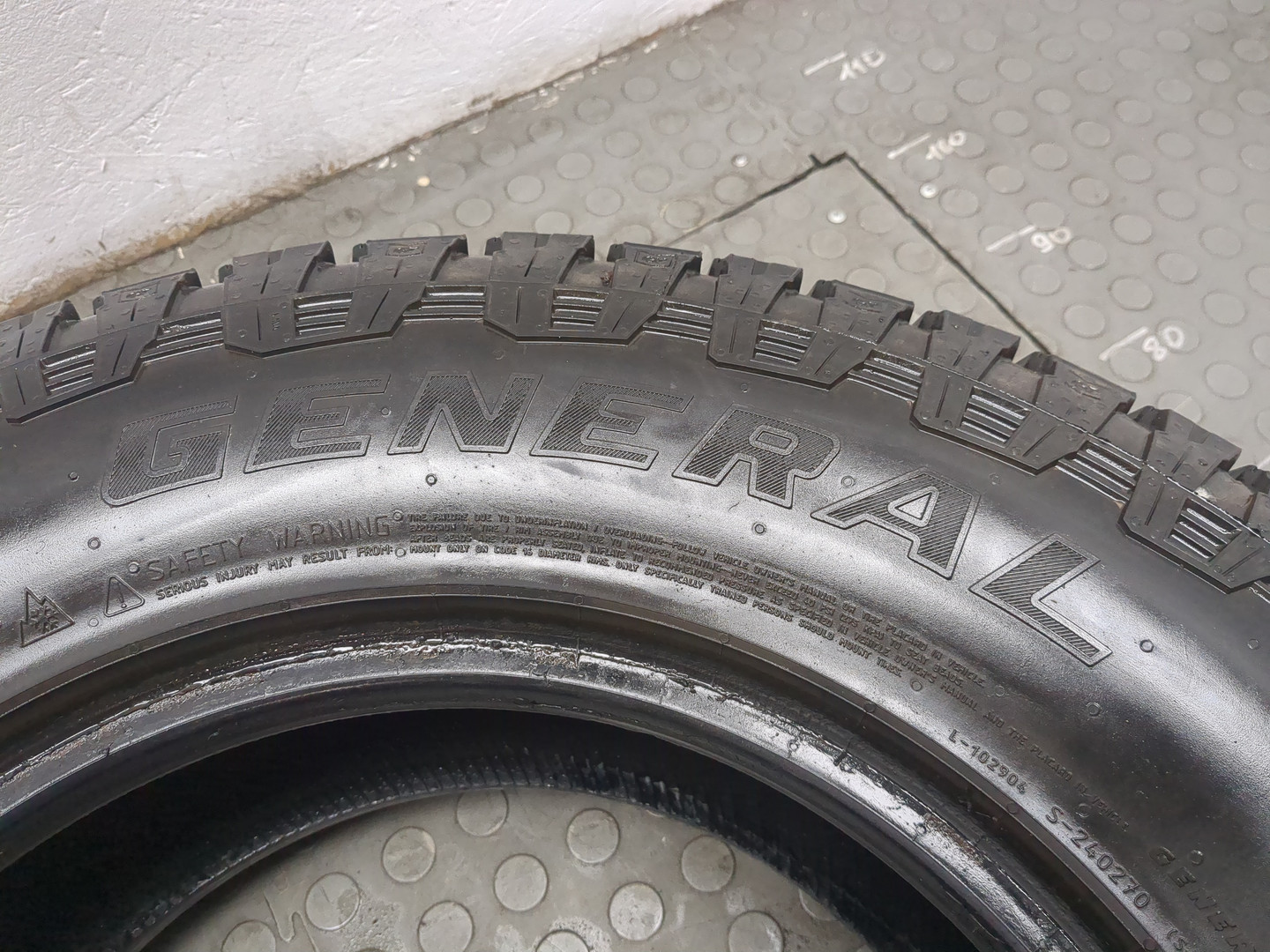 Шины комплект (4 шт.)