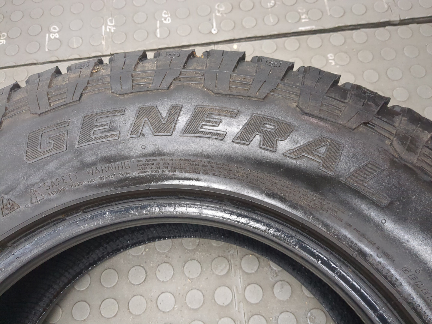 Шины комплект (4 шт.)