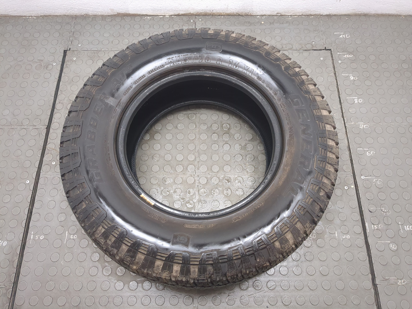 Шины комплект (4 шт.)