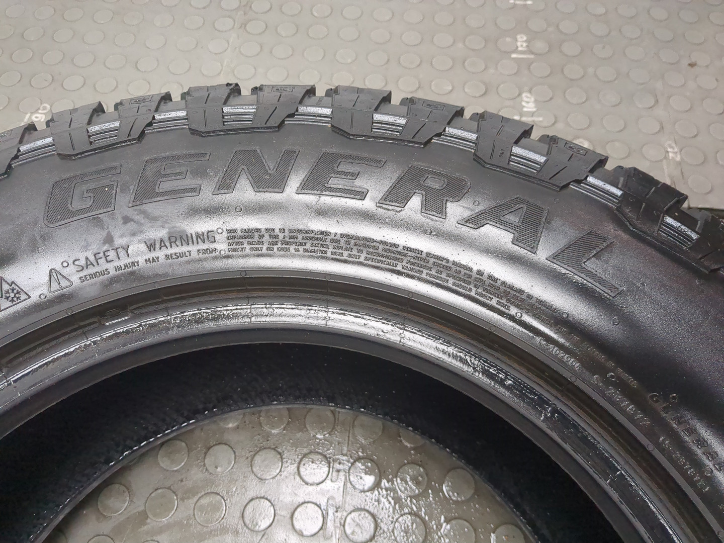 Шины комплект (4 шт.)