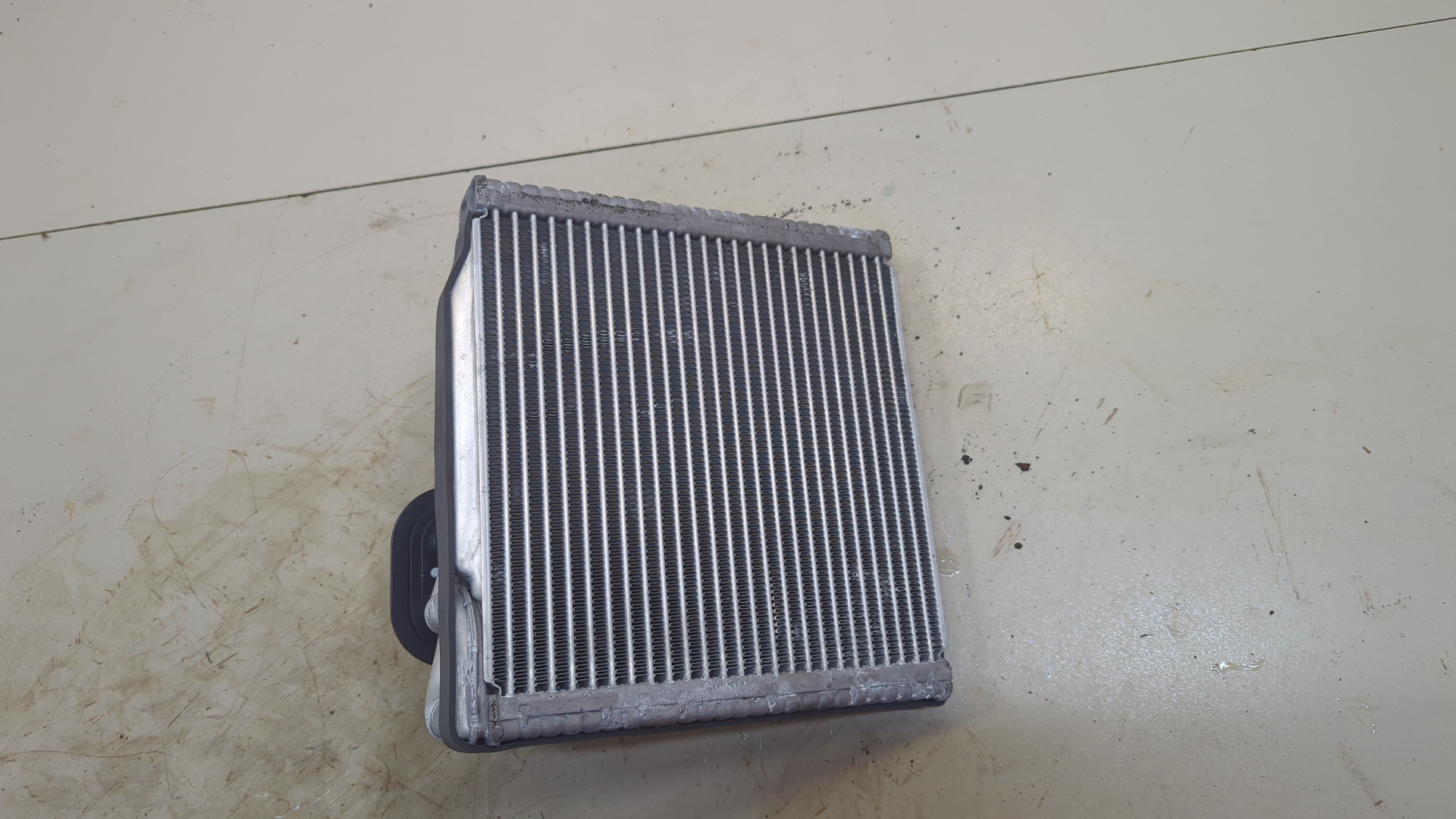 Радиатор кондиционера / конденсер