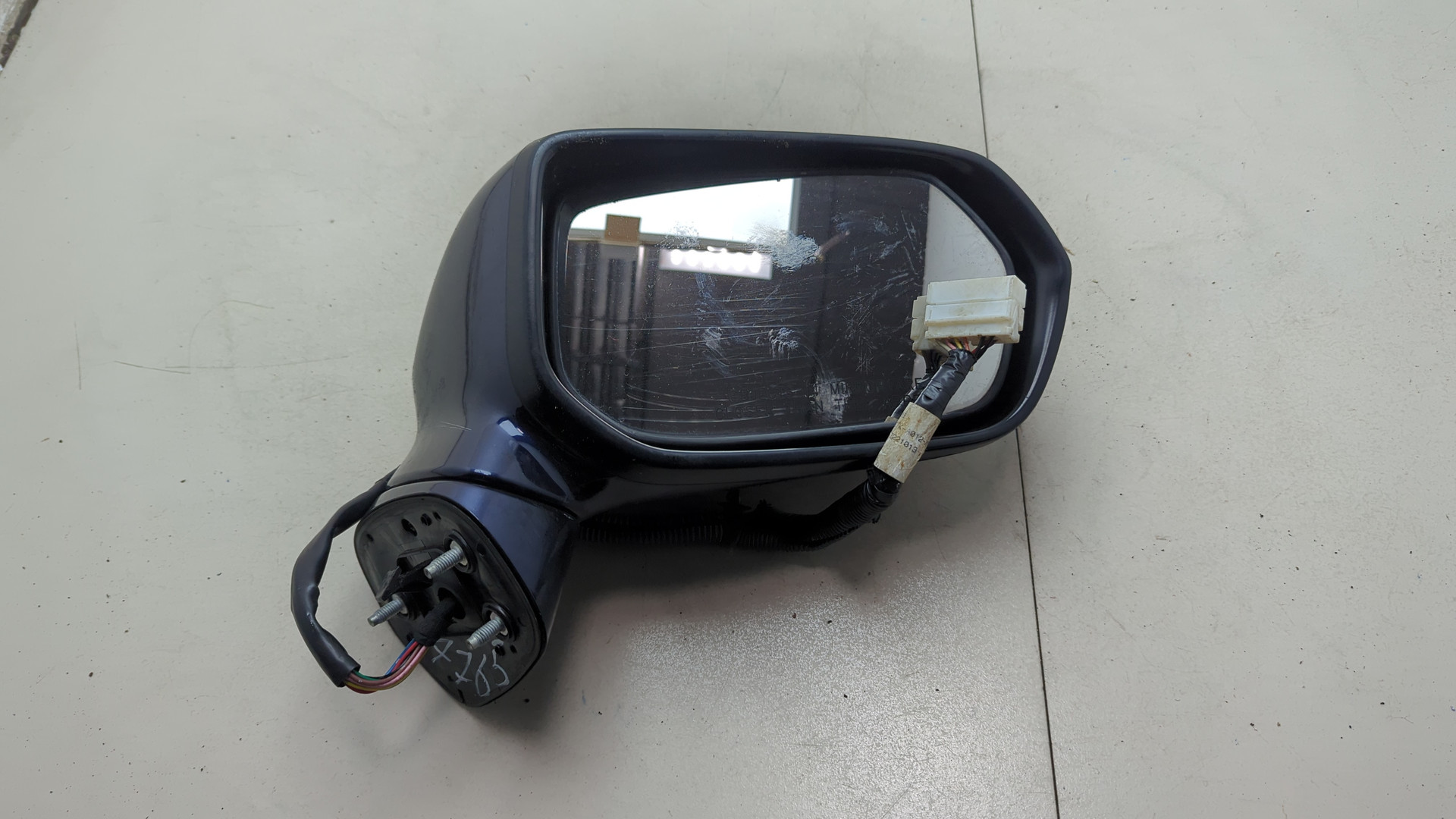 Зеркало правое электрическое