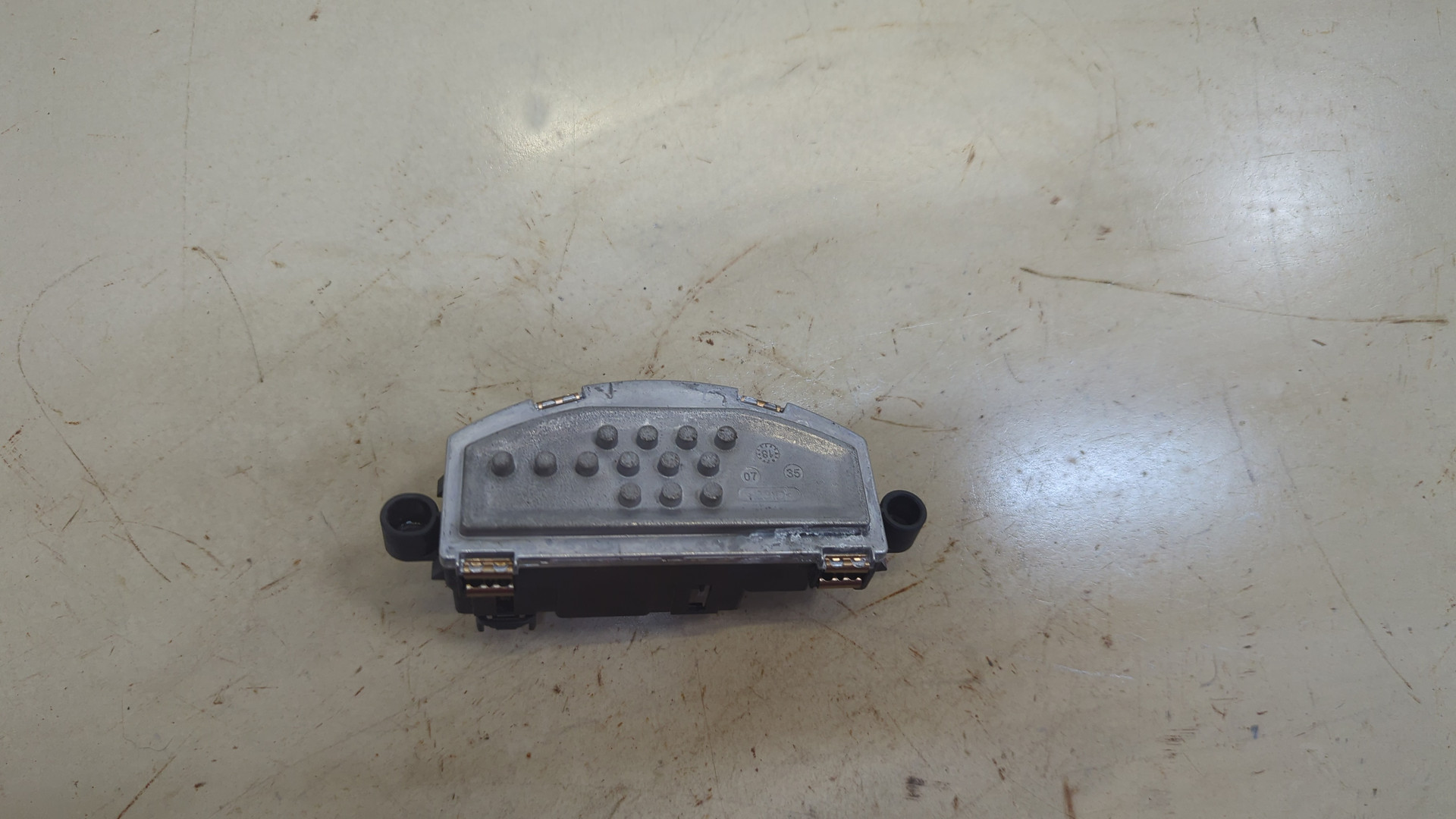 Резистор отопителя