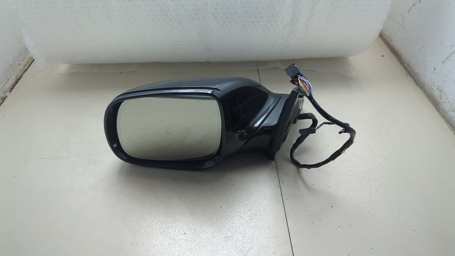 Зеркало левое электрическое