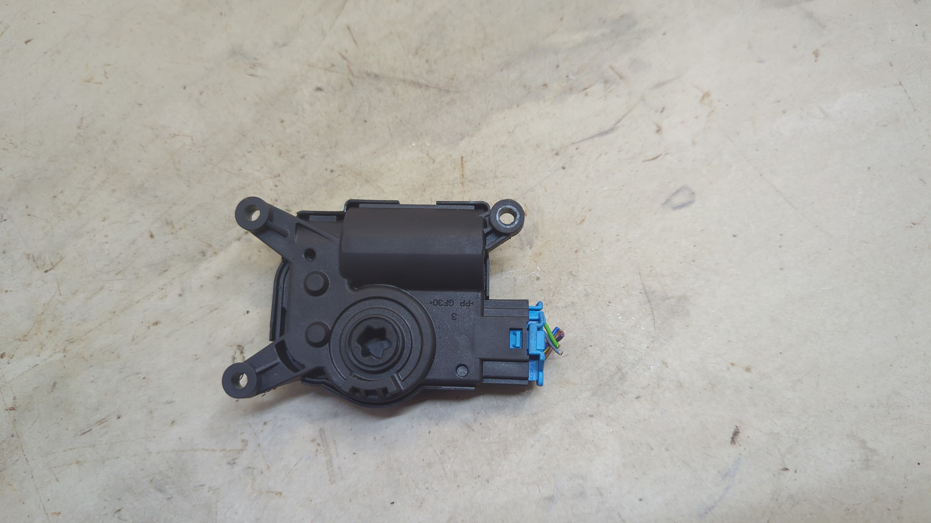 Моторчик заслонки печки