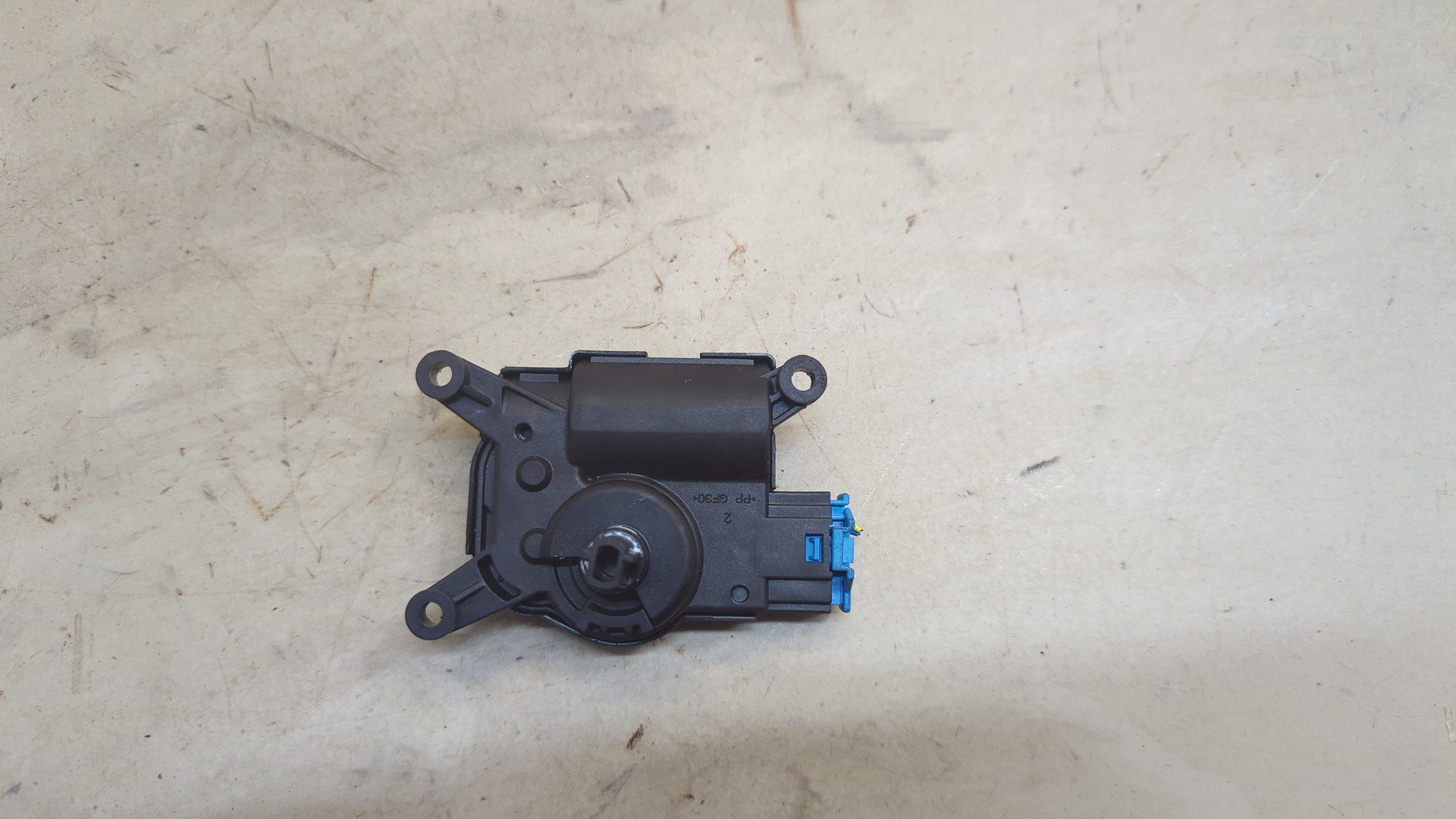 Моторчик заслонки печки