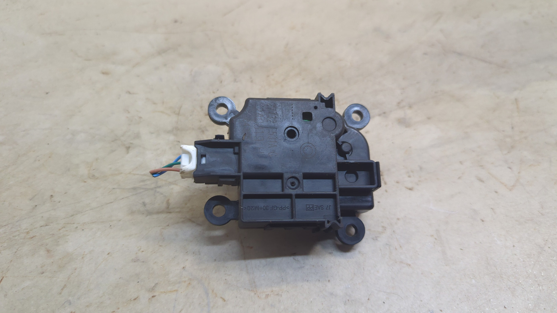 Моторчик заслонки печки