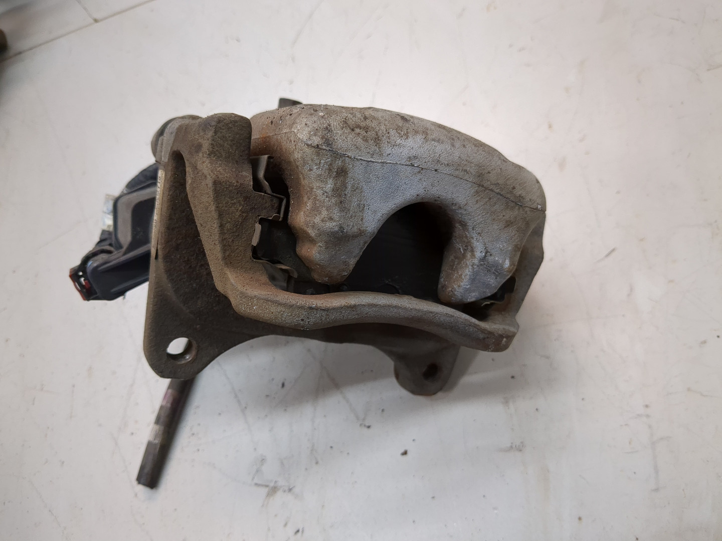 Суппорт задний правый