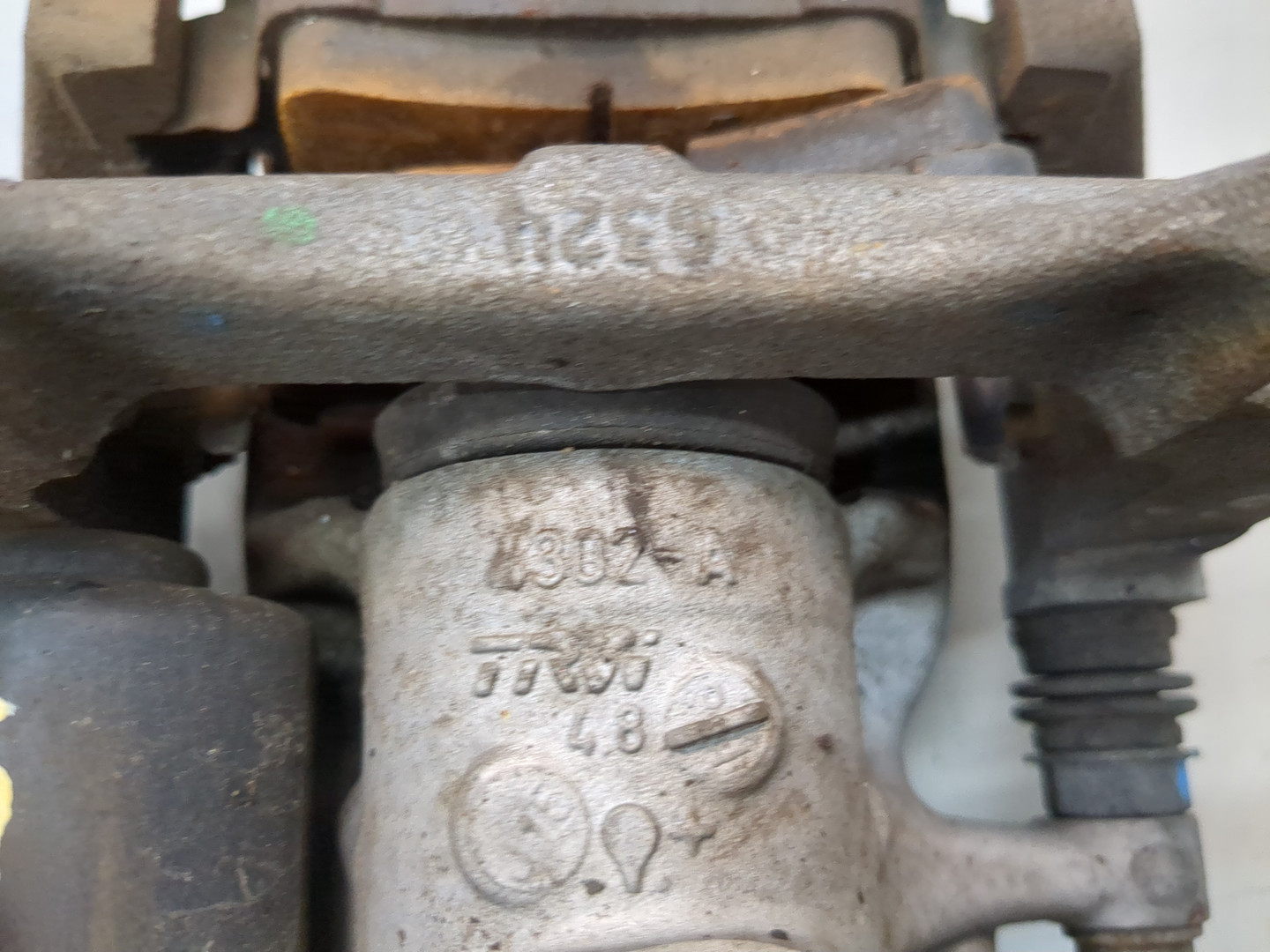 Суппорт задний правый