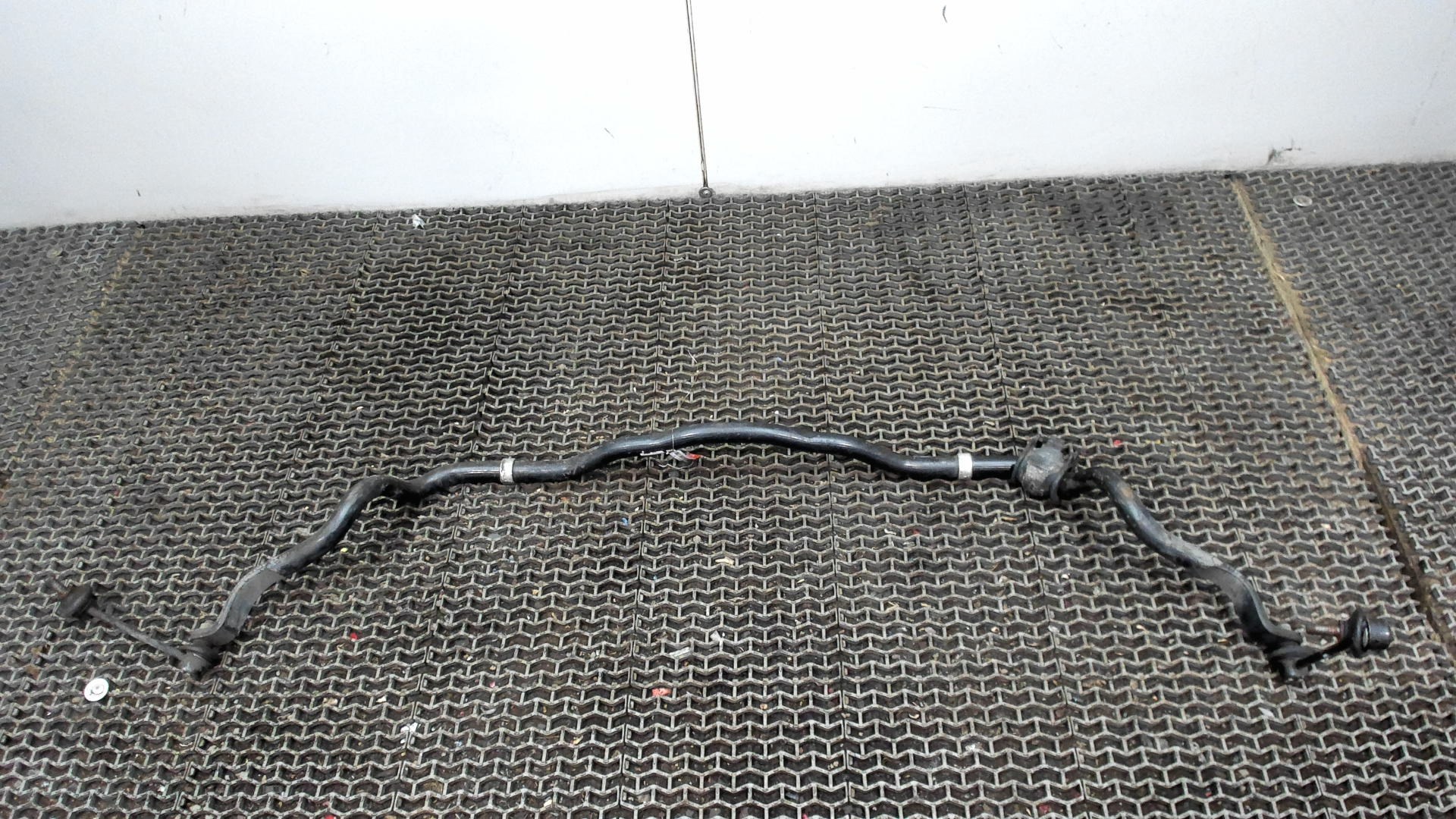 Стабилизатор передний