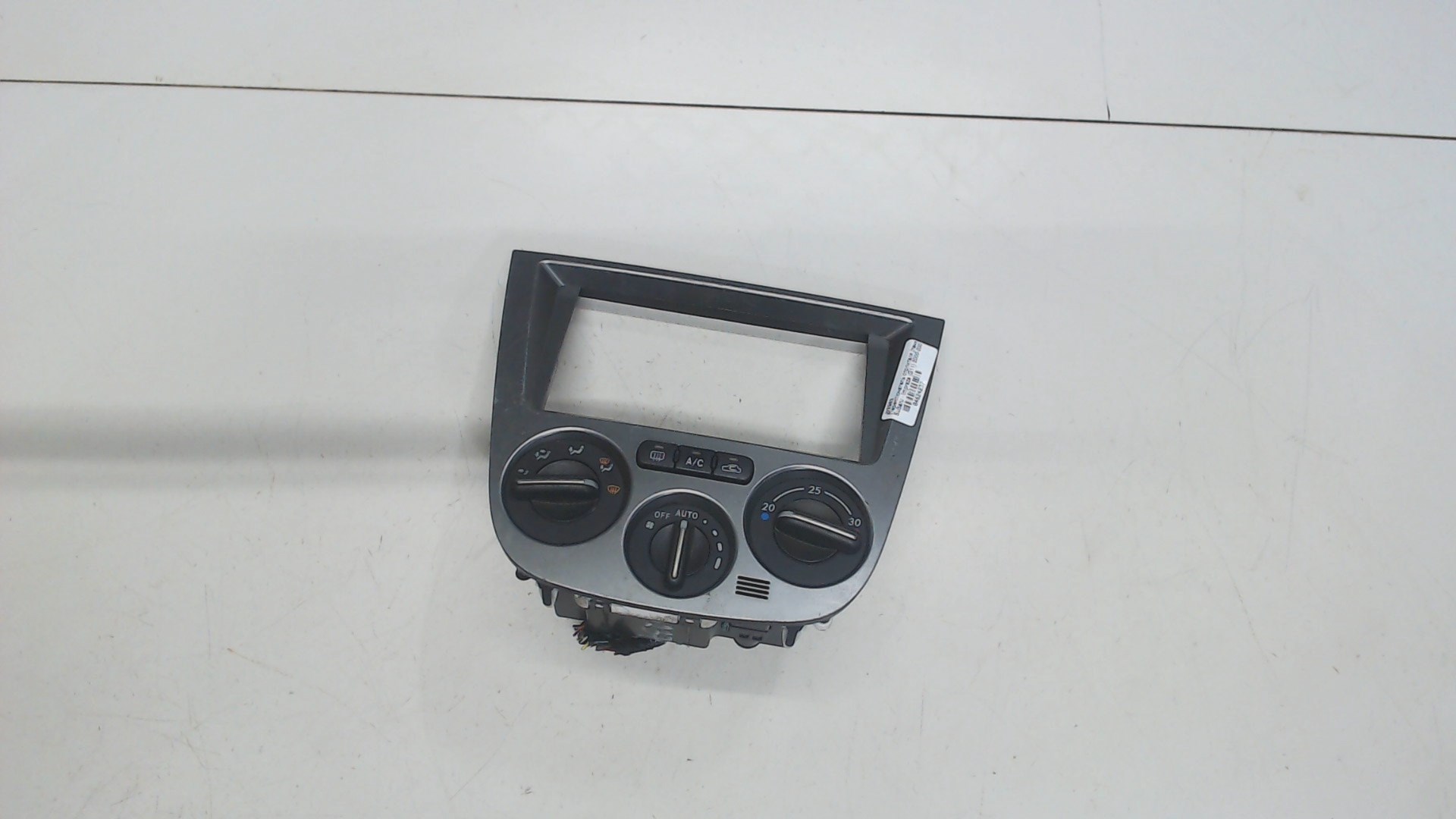 Переключатель отопителя для Impreza (G11) 2000-2007