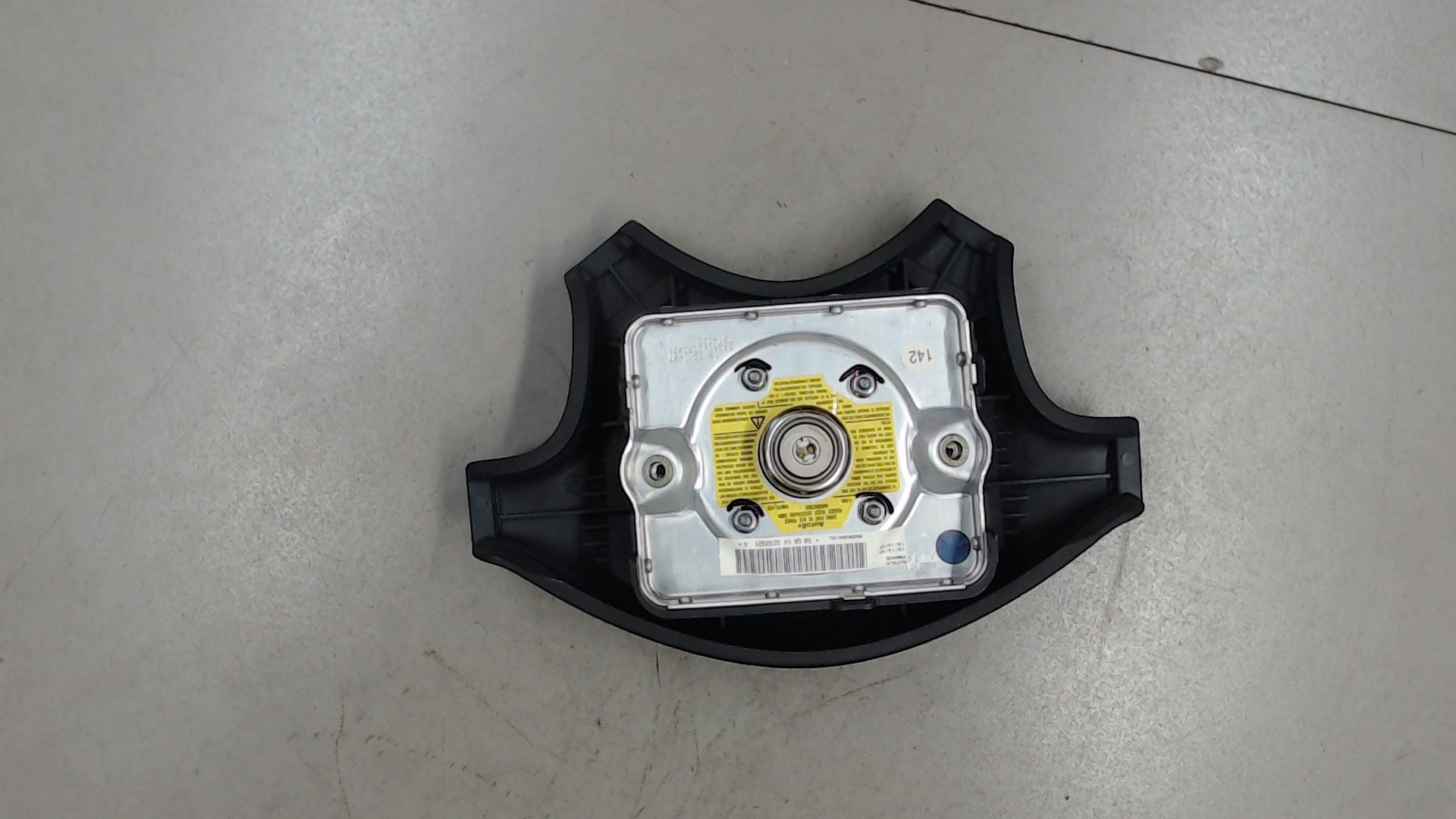 Подушка безопасности в рулевое колесо