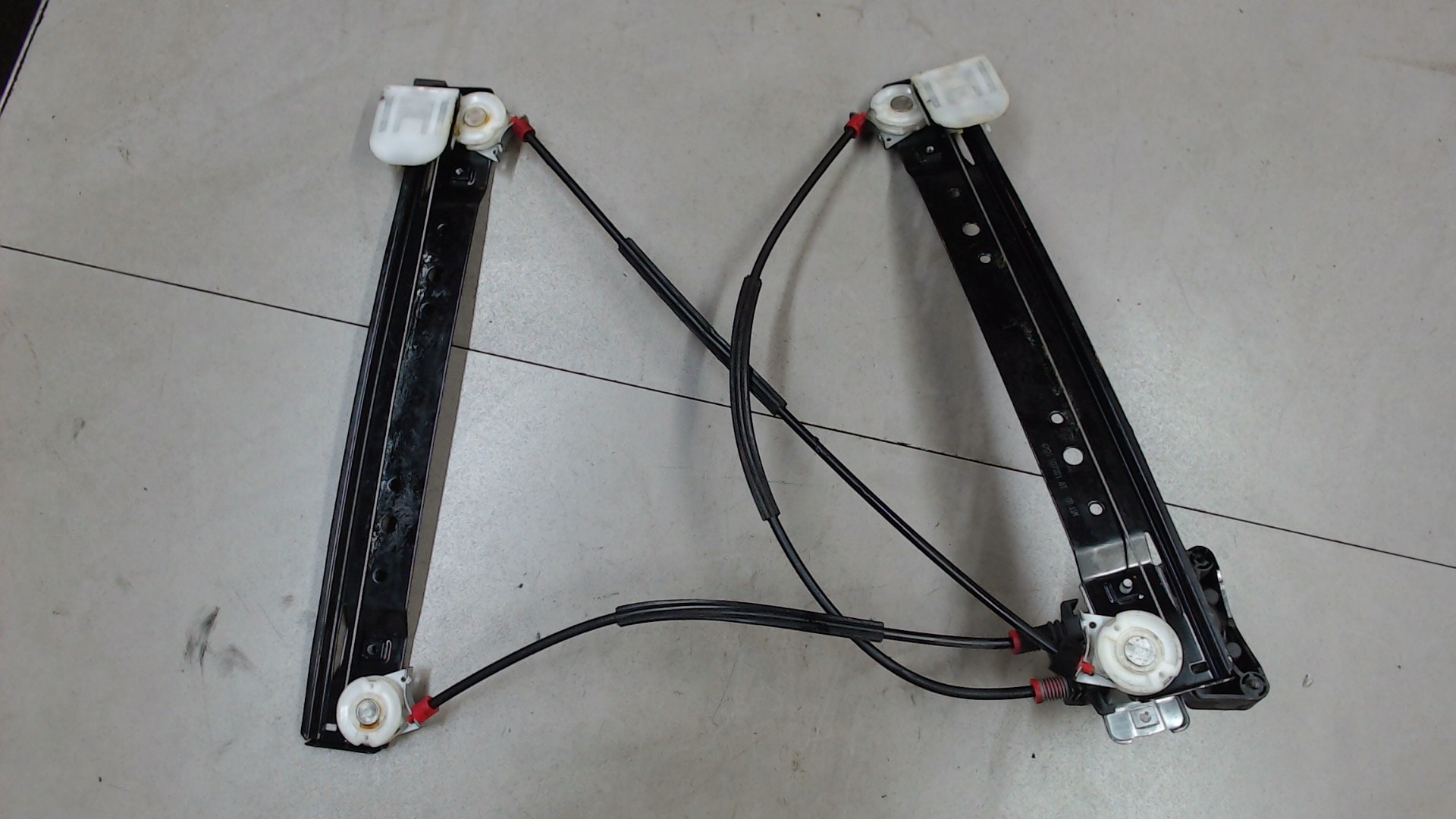 Стеклоподъемник механ. задний левый