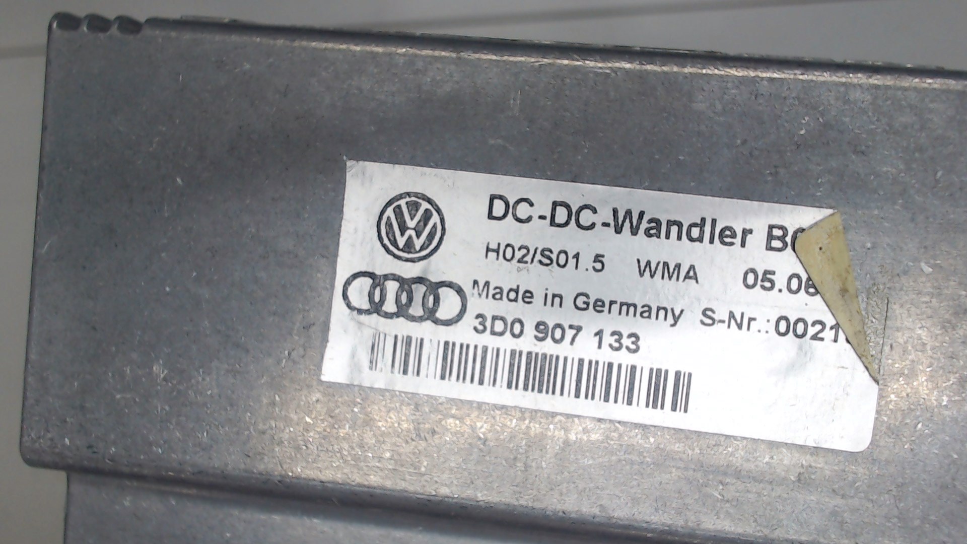 Преобразователь напряжения (адаптер)