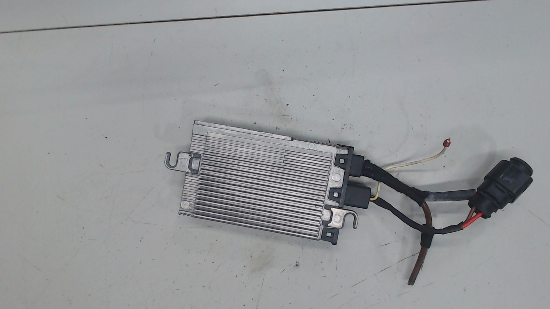 Преобразователь напряжения (адаптер)