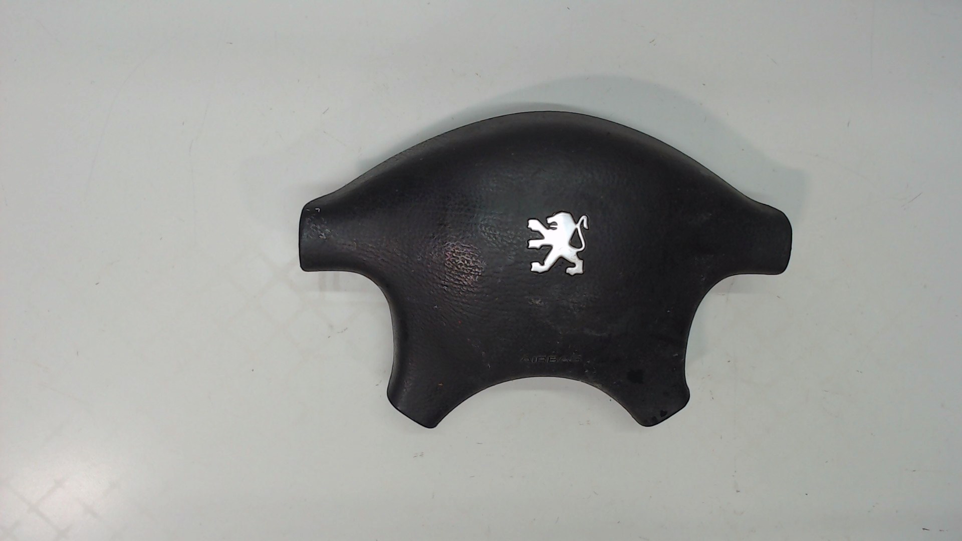 Подушка безопасности в рулевое колесо