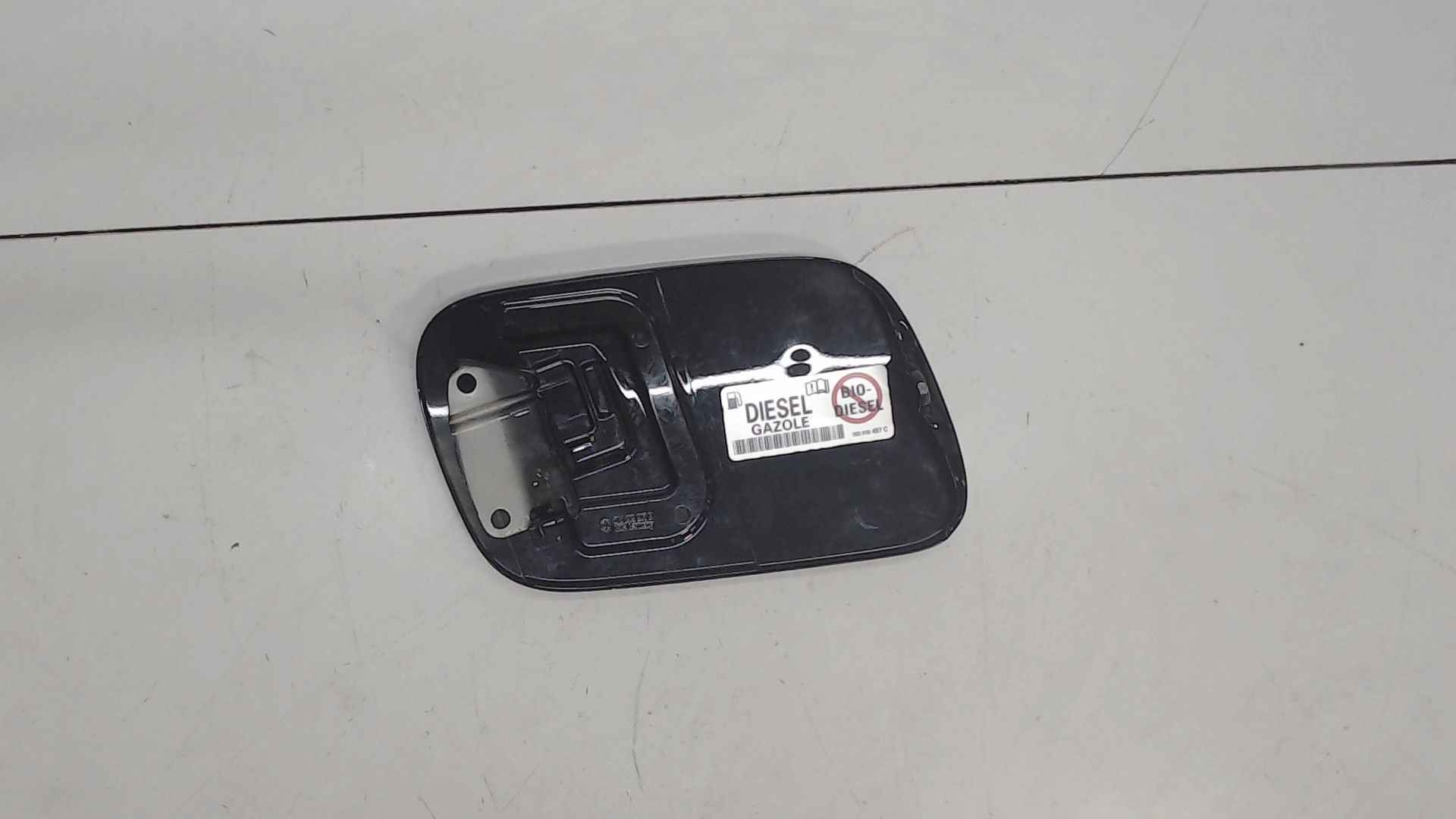 Лючок бензобака