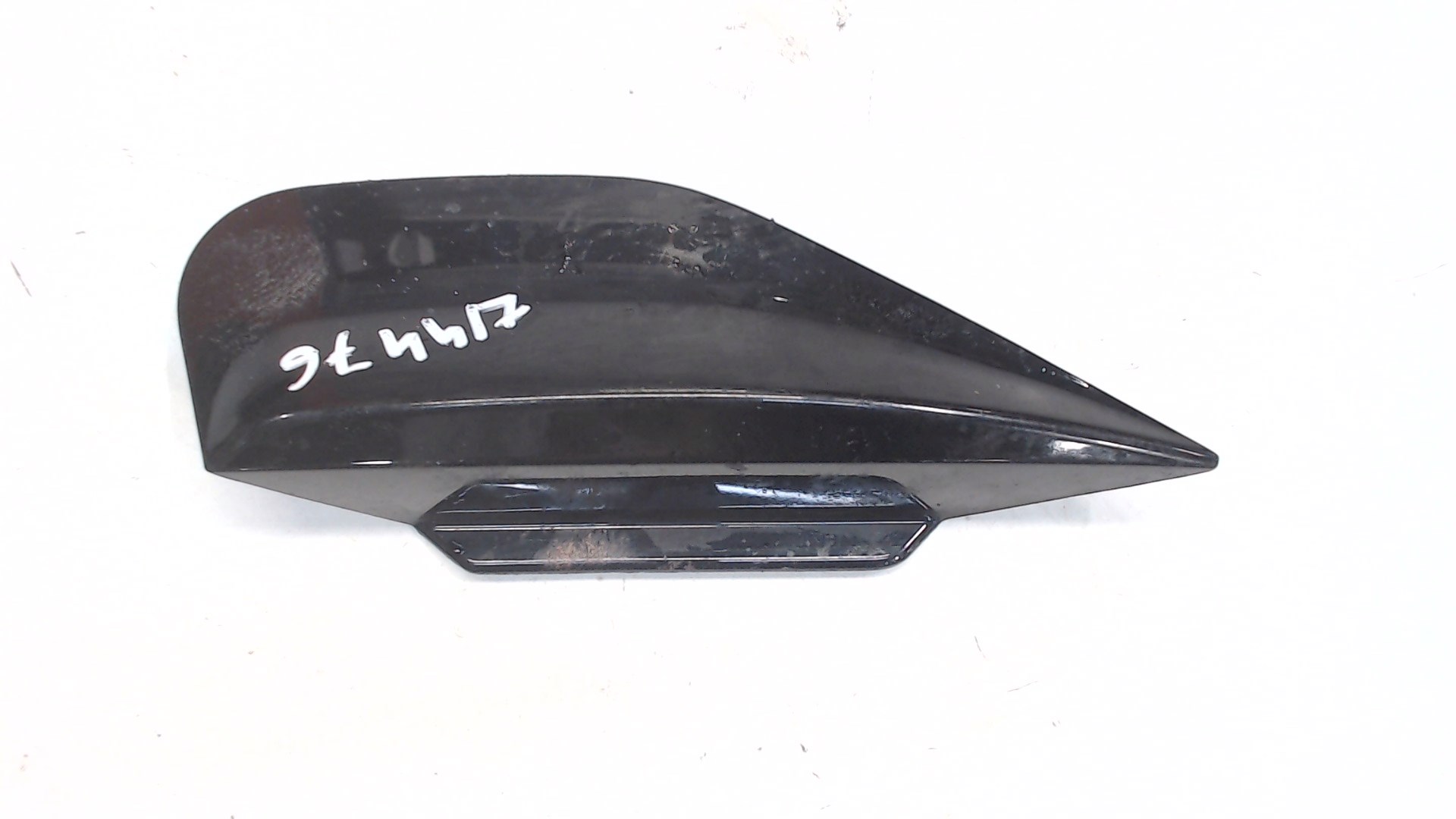 Накладка переднего крыла правого