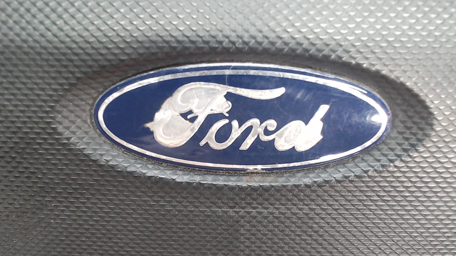 Подушка безопасности в рулевое колесо