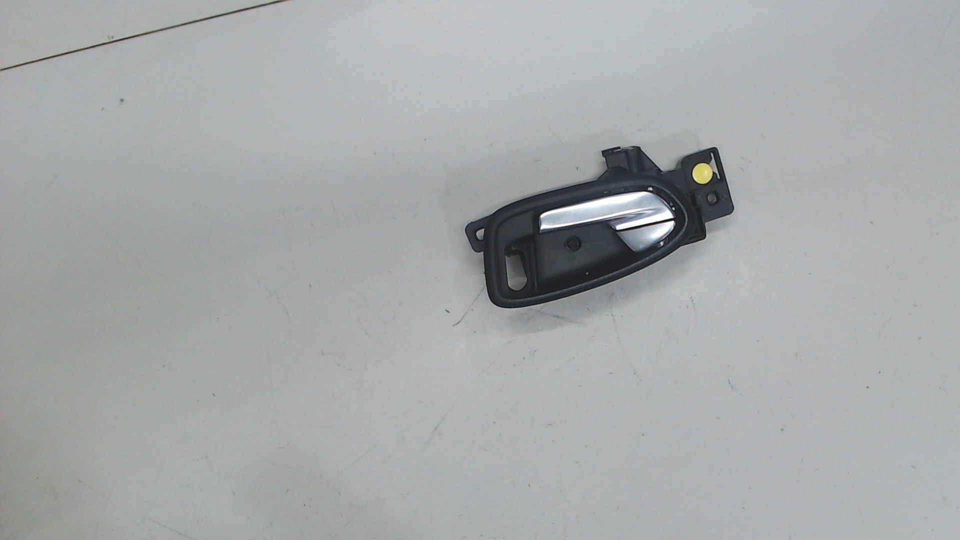 Ручка двери передней внутренняя левая