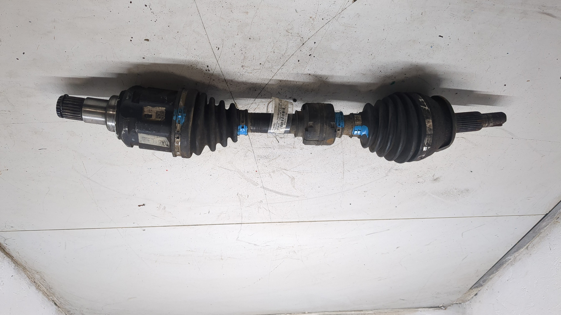 Полуось передняя левая