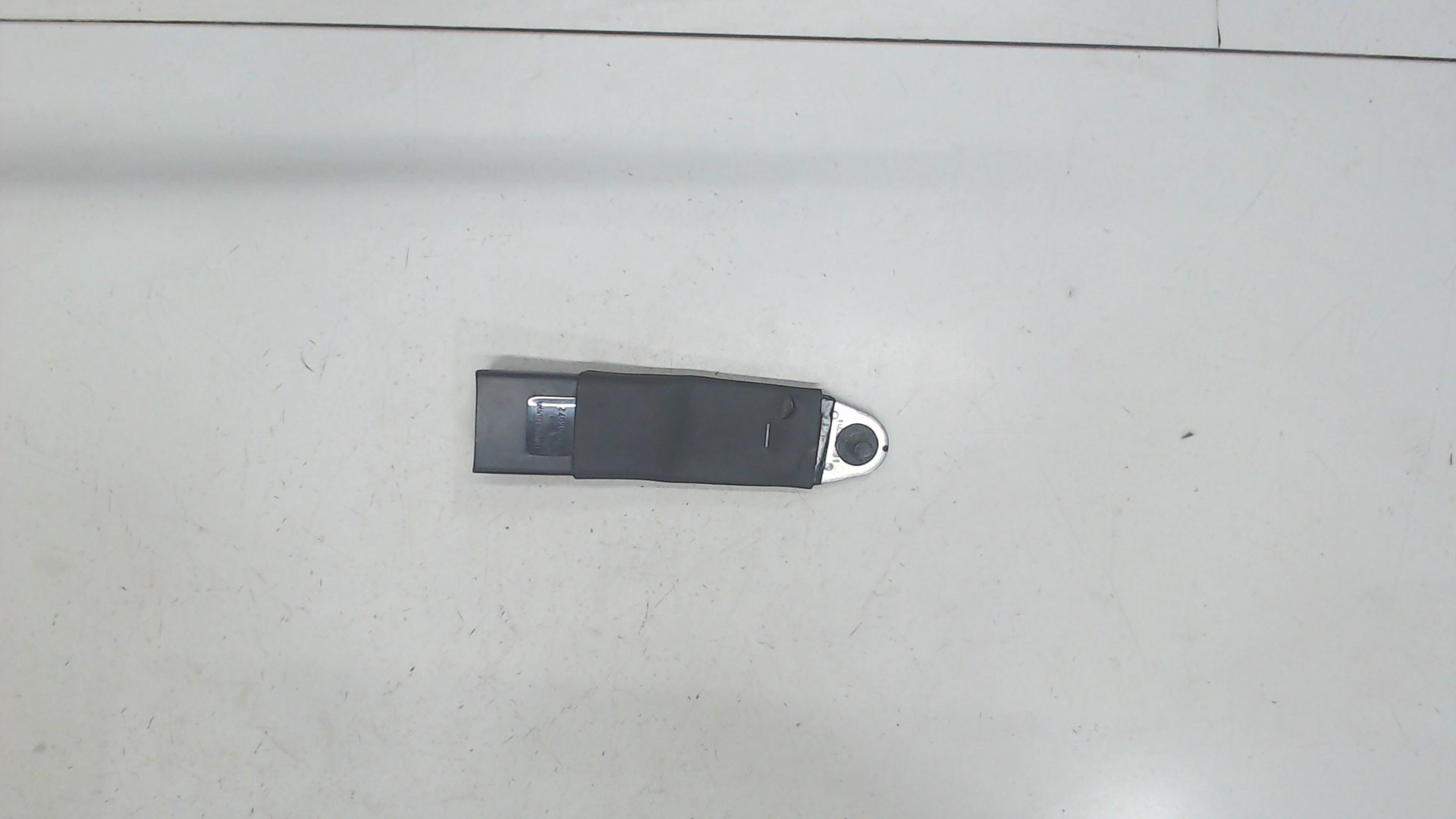 Ответная часть ремня безопасности