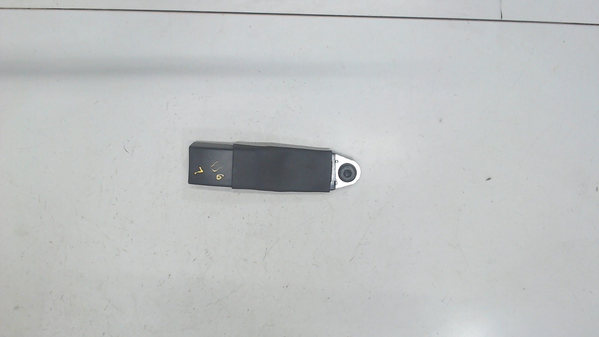 Ответная часть ремня безопасности