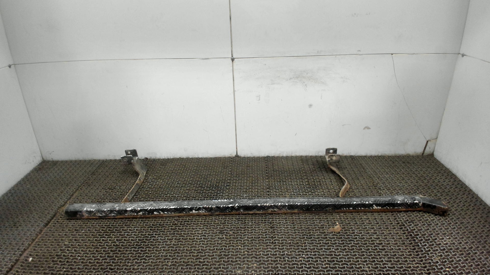 Подножка правая