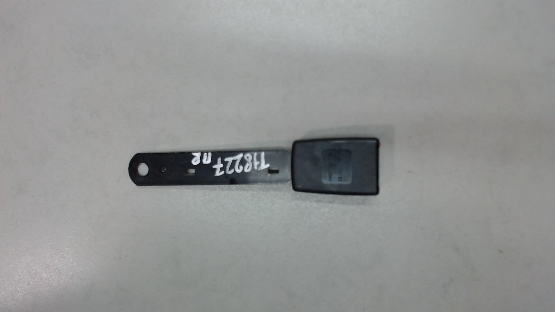 Ответная часть ремня безопасности