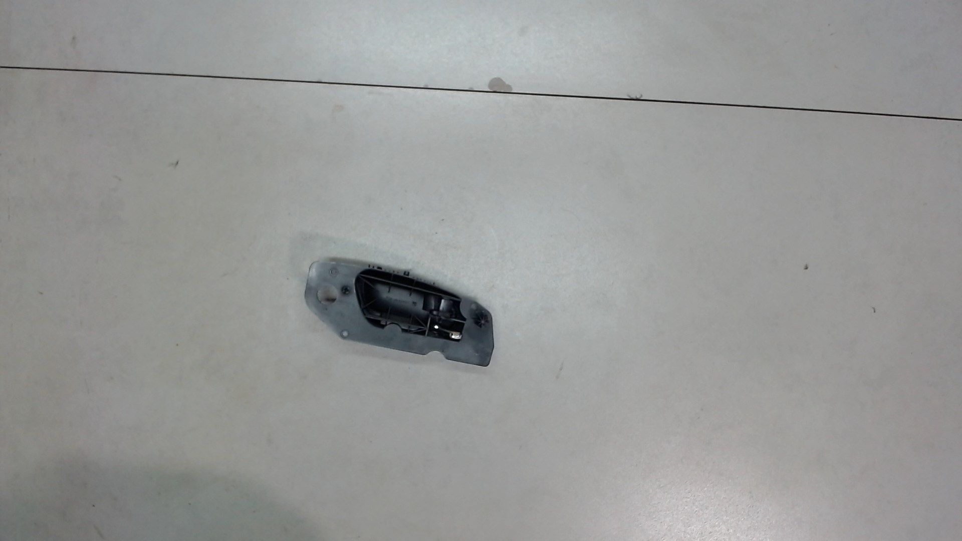 Ручка двери задней внутренняя левая