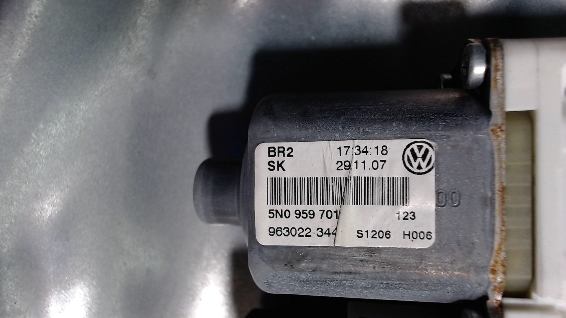 Стеклоподъемник электр. передний правый