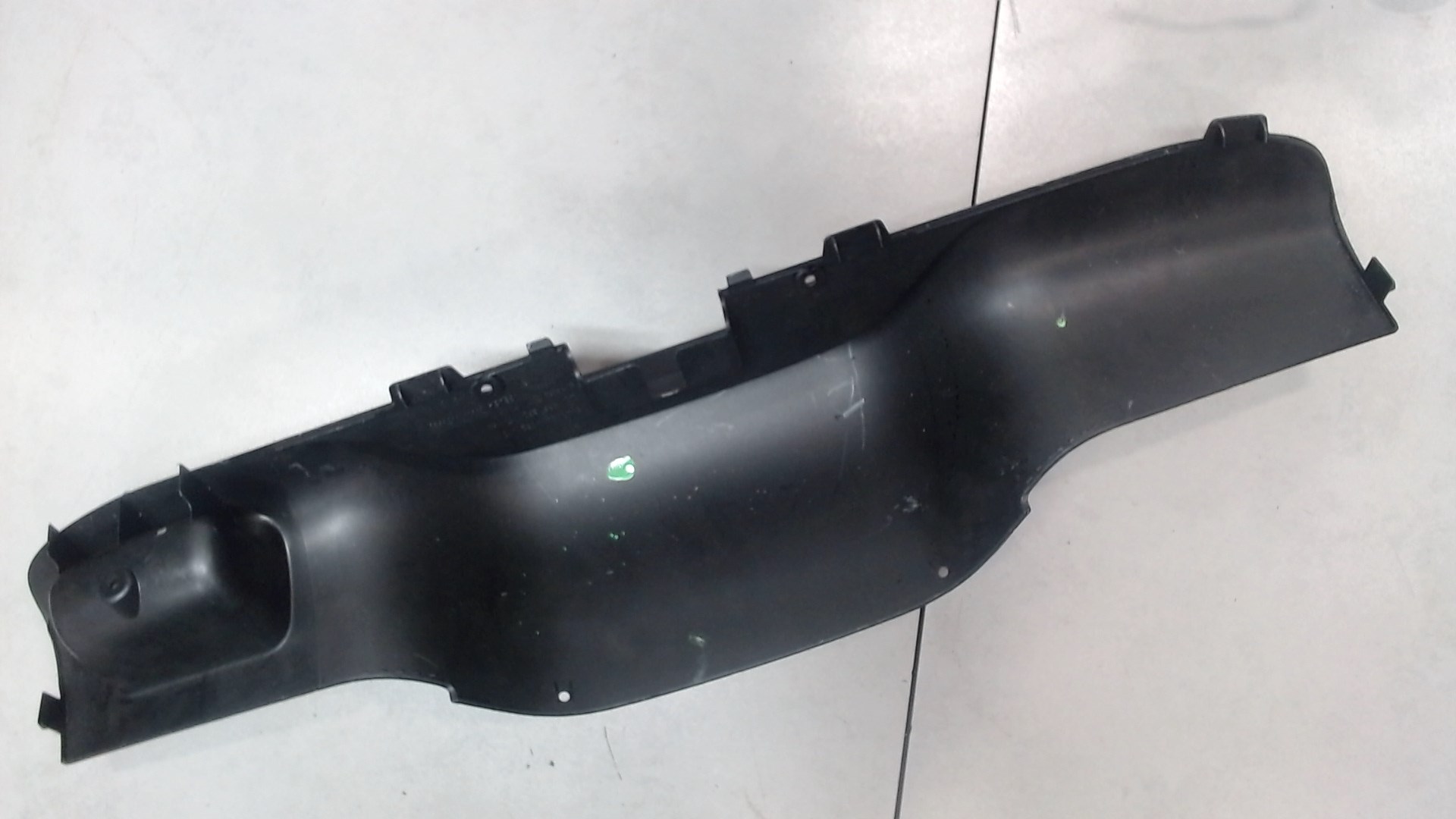 Обшивка двери багажника