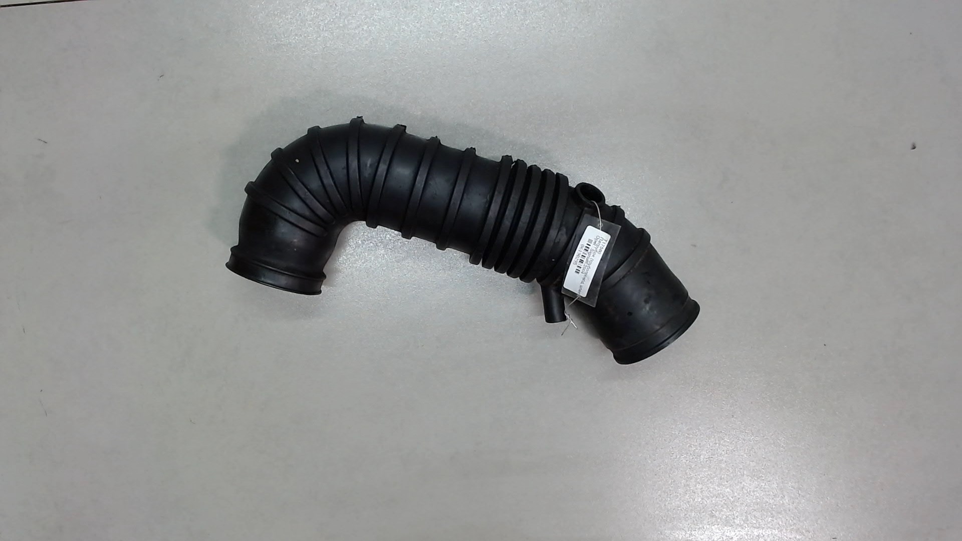 Патрубок воздушного фильтра