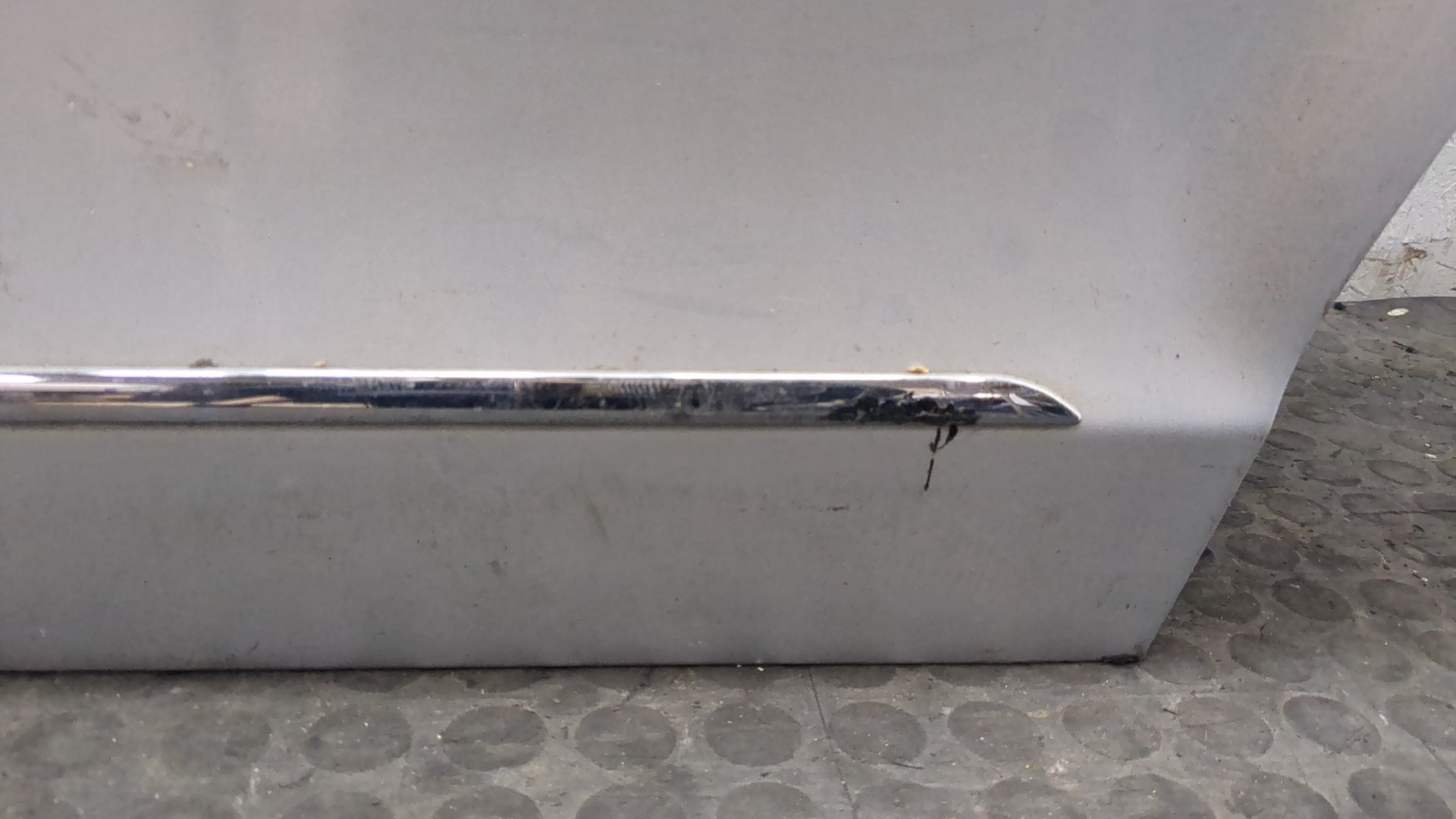 Дверь задняя левая