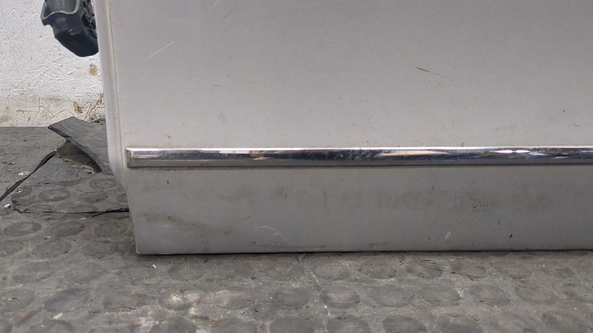 Дверь задняя левая