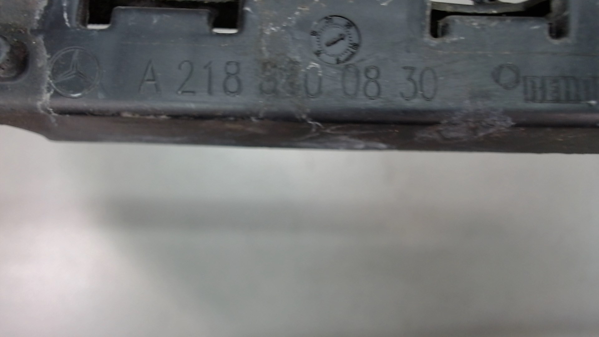 Кронштейн заднего бампера правый