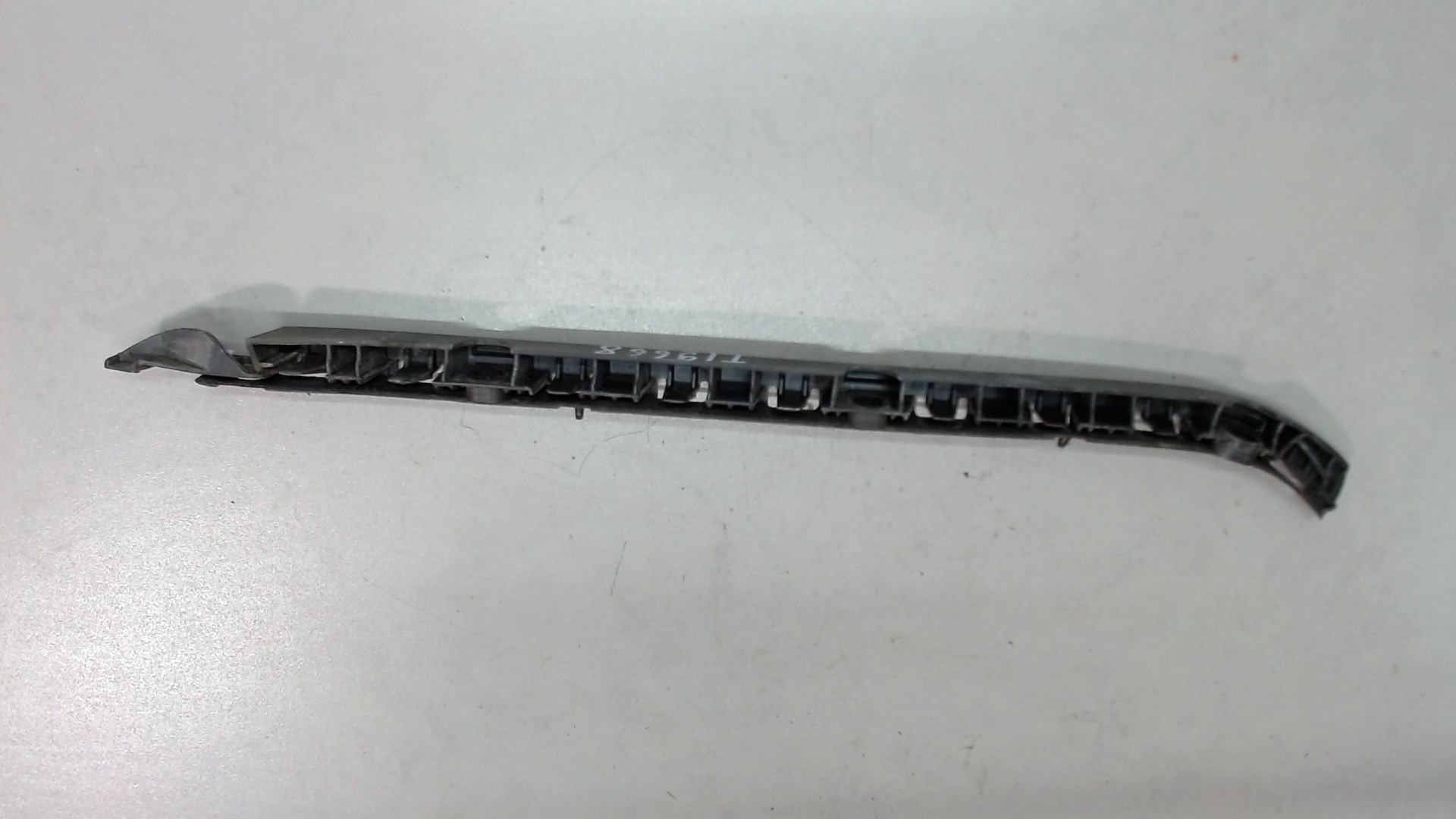 Кронштейн заднего бампера правый