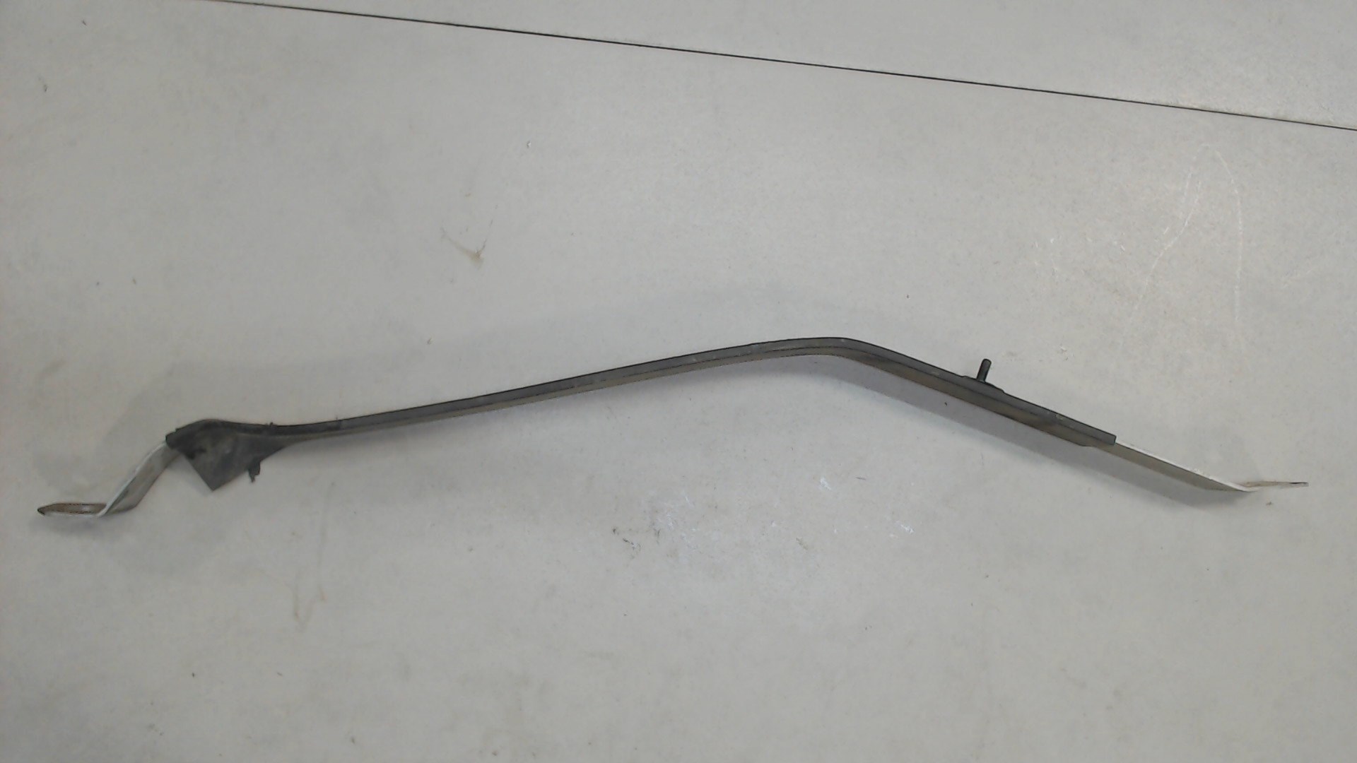 Лента крепления бензобака