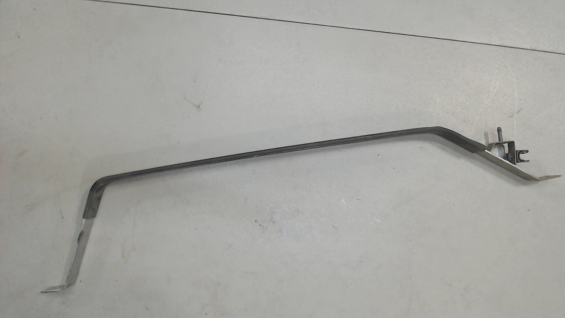 Лента крепления бензобака