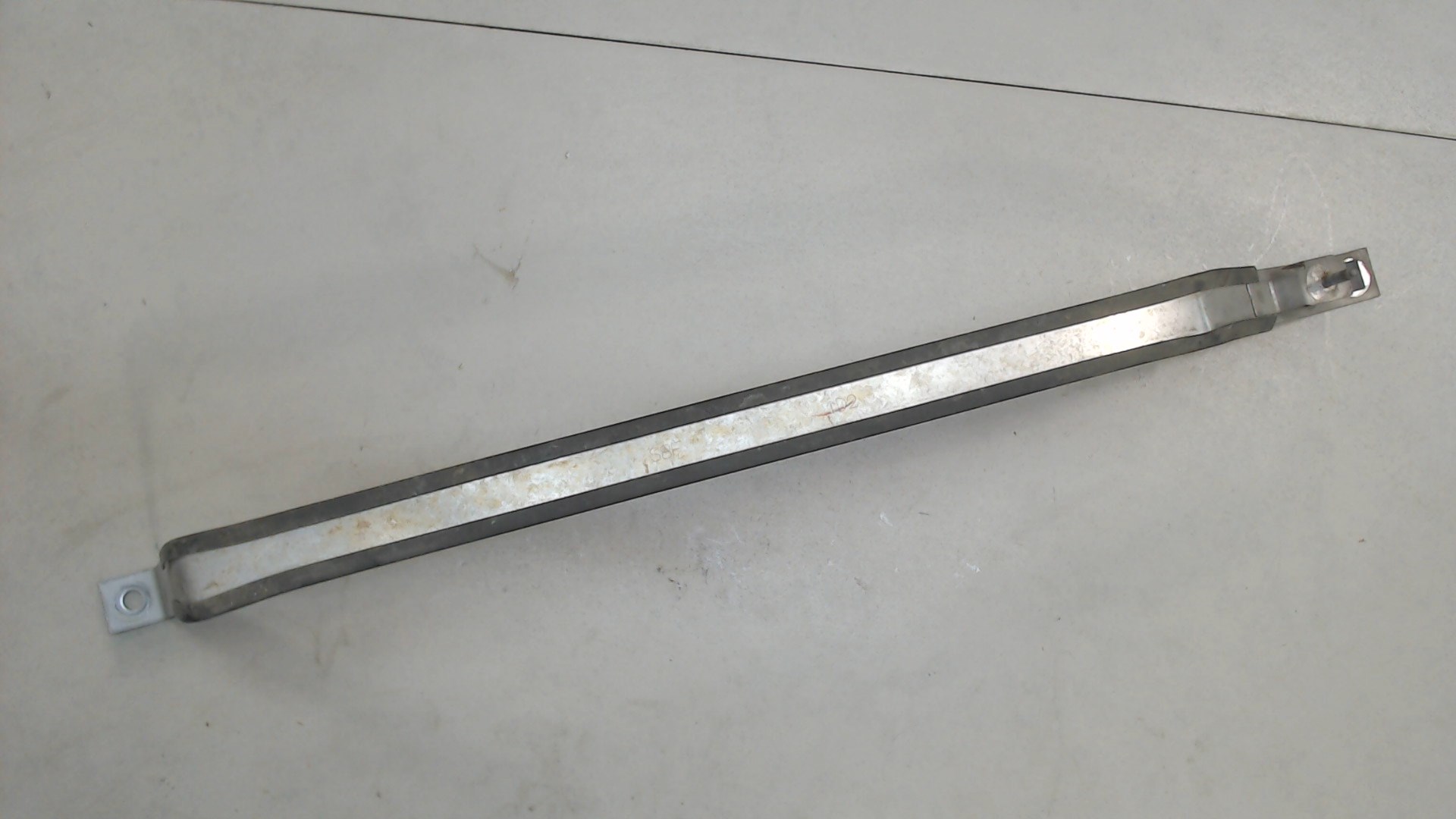 Лента крепления бензобака