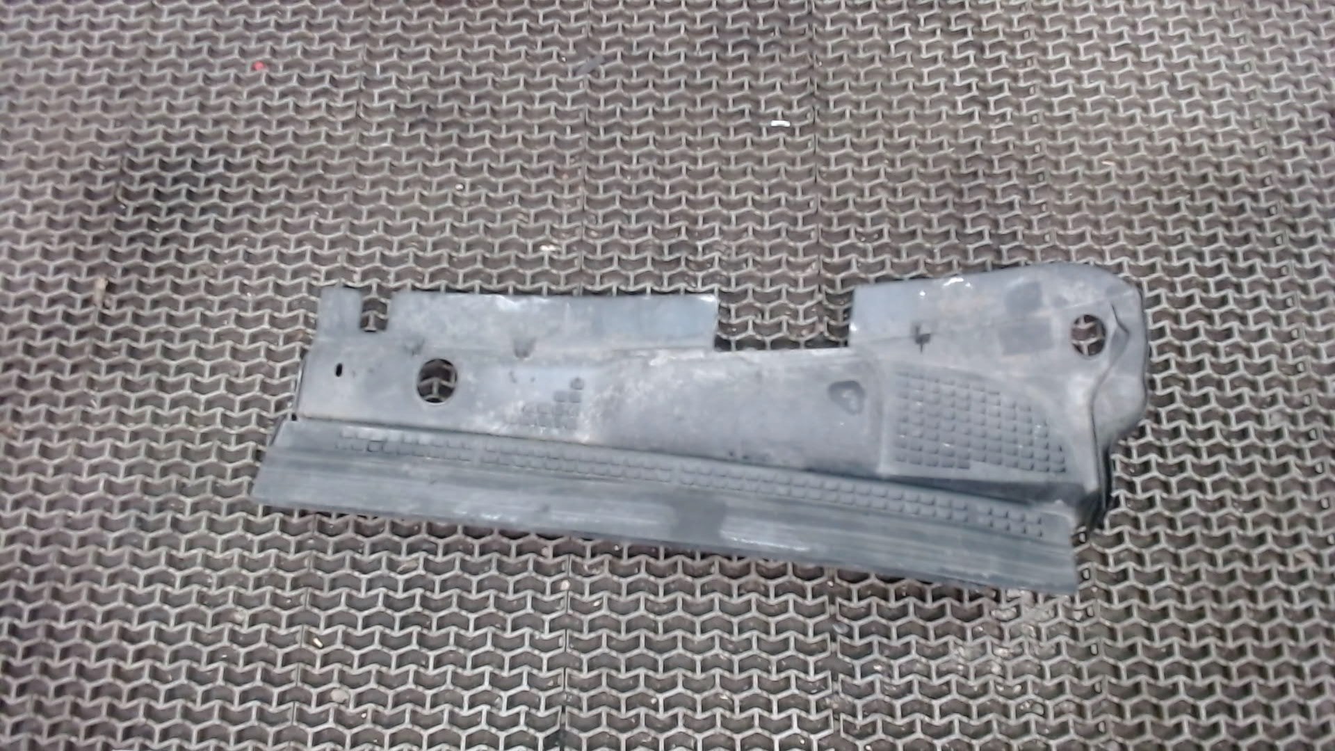 Решетка стеклоочистителей (Жабо)