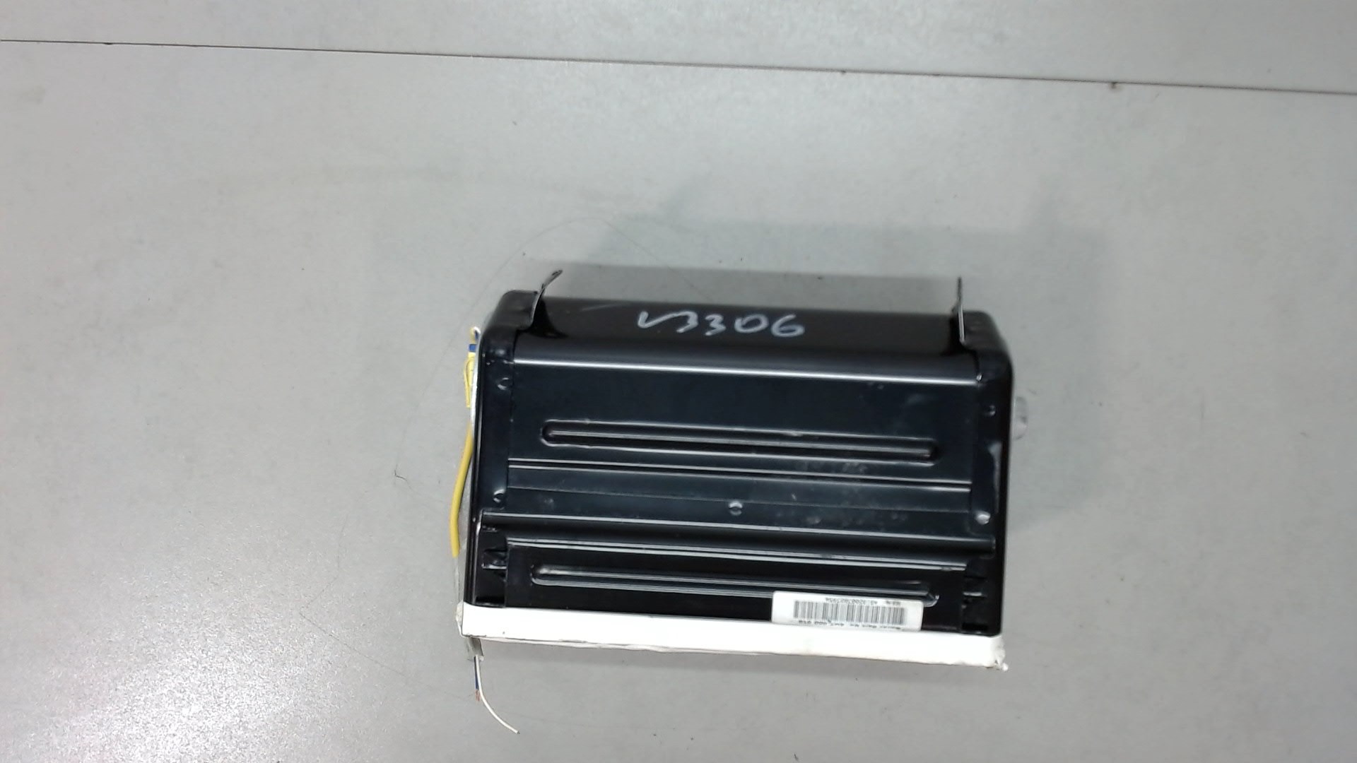 Подушка безопасности пассажирская (в торпедо)