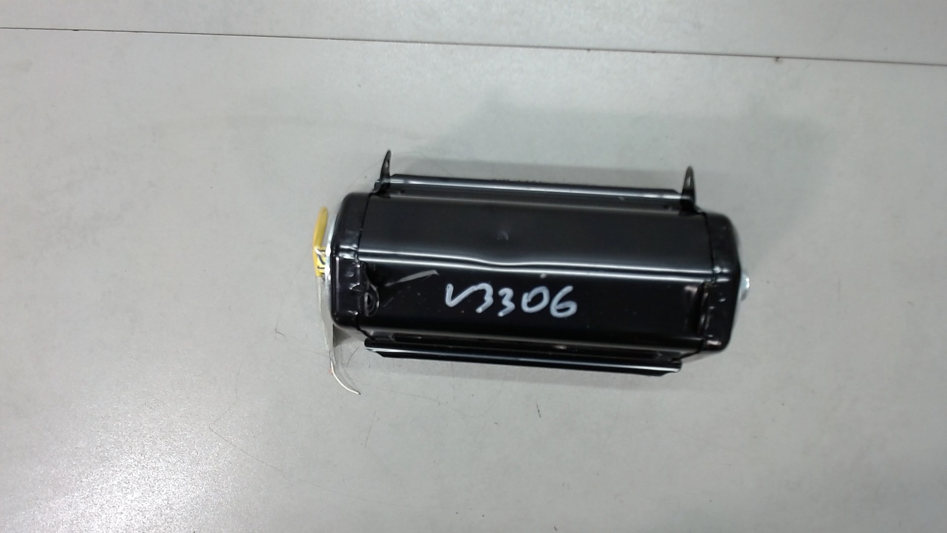 Подушка безопасности пассажирская (в торпедо)