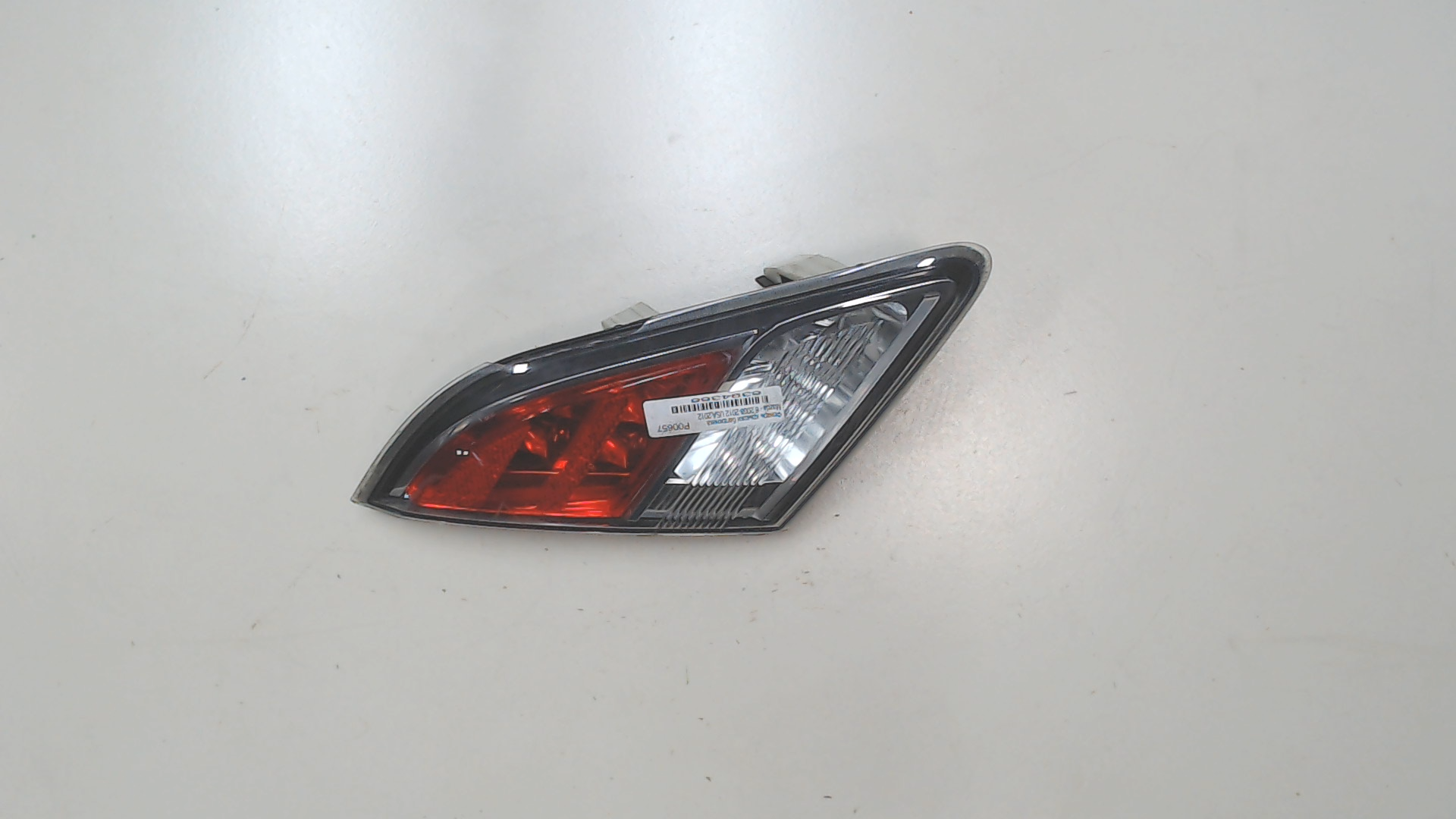 Фонарь задний внутренний левый