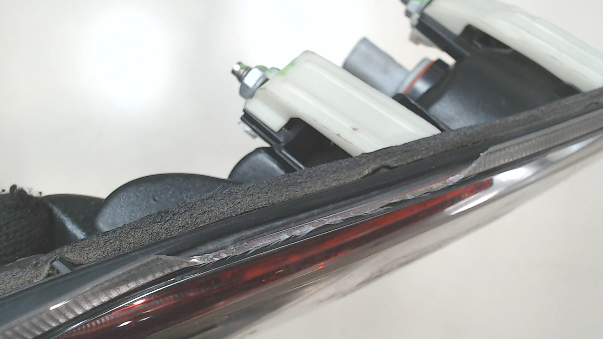 Фонарь задний внутренний левый