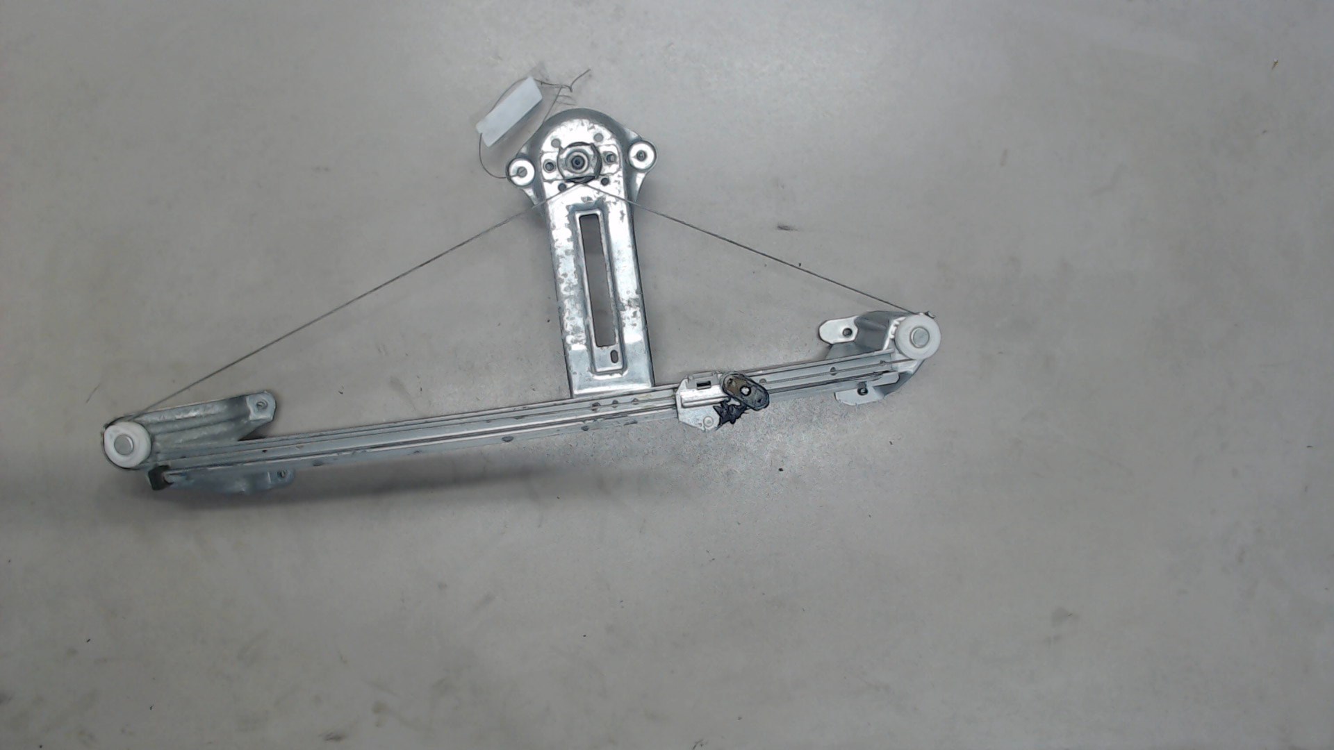 Стеклоподъемник механ. задний левый