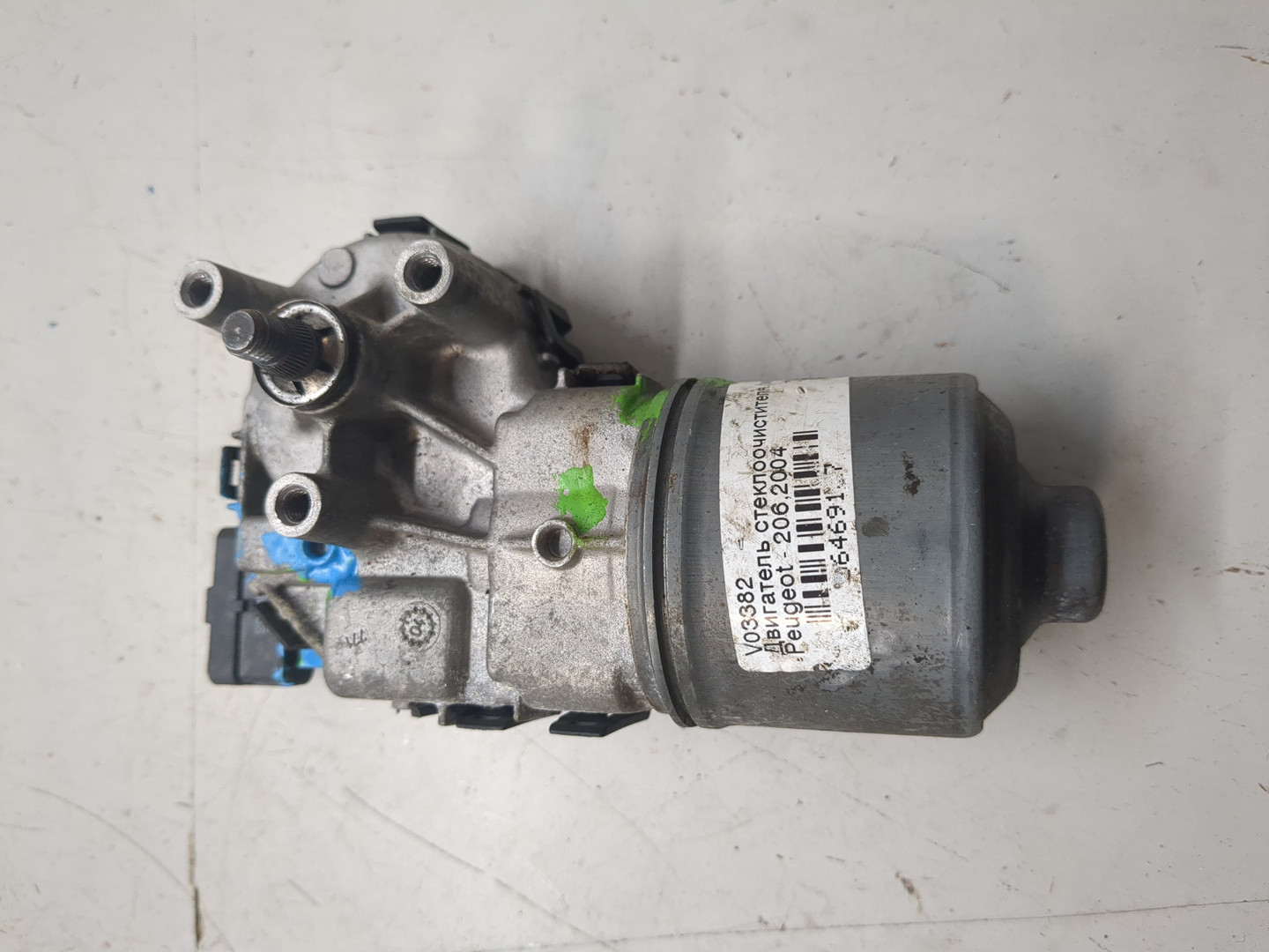 Моторчик стеклоочистителя передний