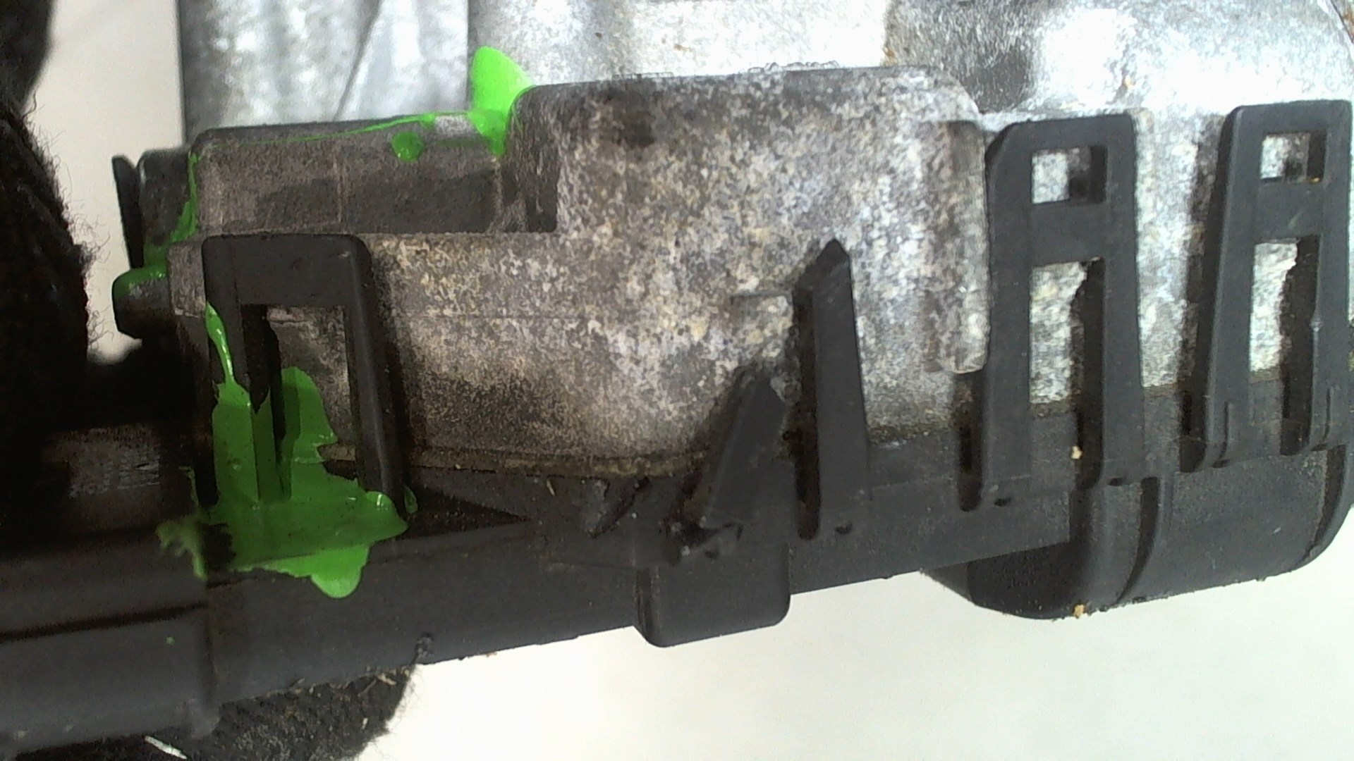 Моторчик стеклоочистителя передний