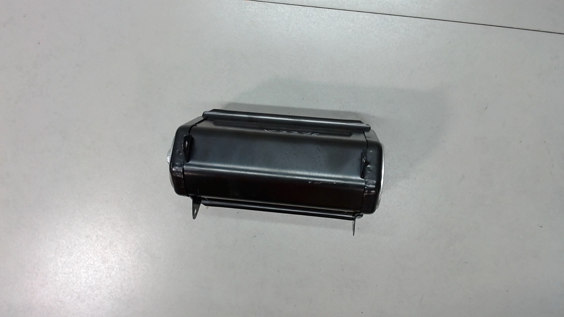 Подушка безопасности пассажирская (в торпедо)