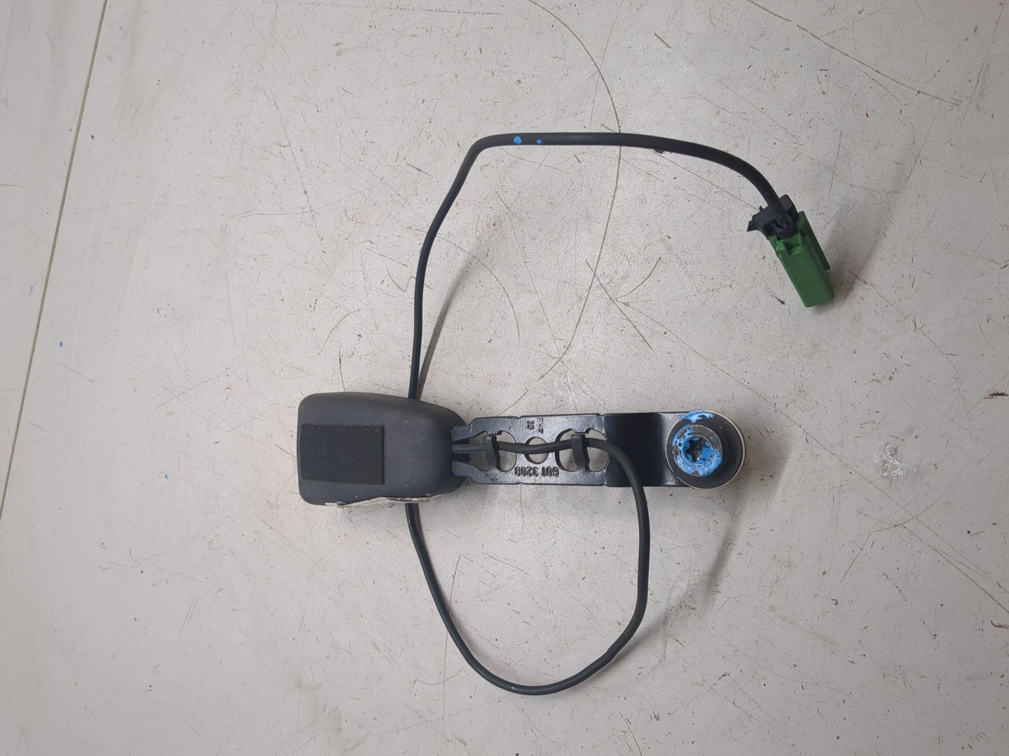 Ответная часть ремня безопасности